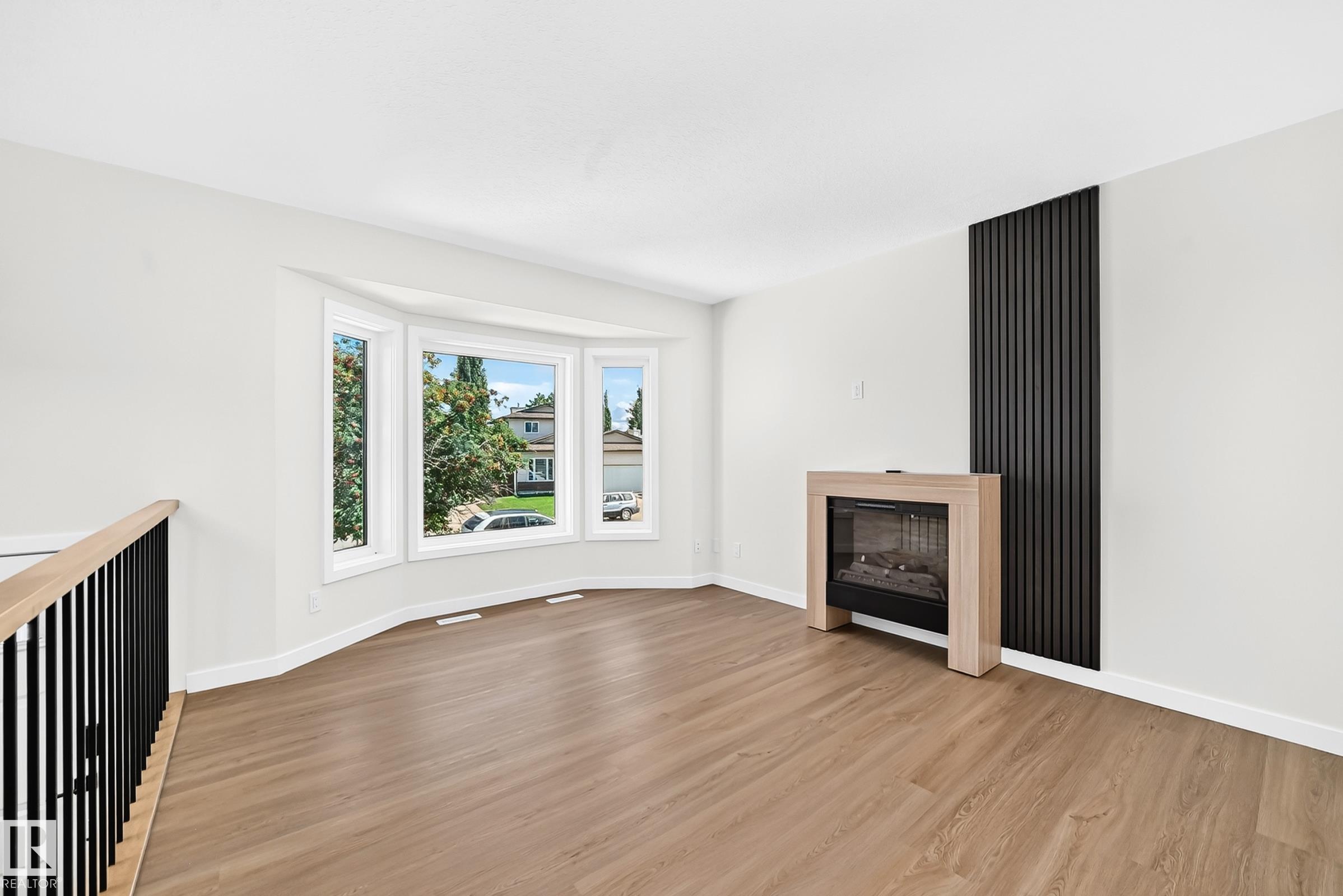 Photo 21 at 17816 94 Street NW, Lago Lindo, Edmonton