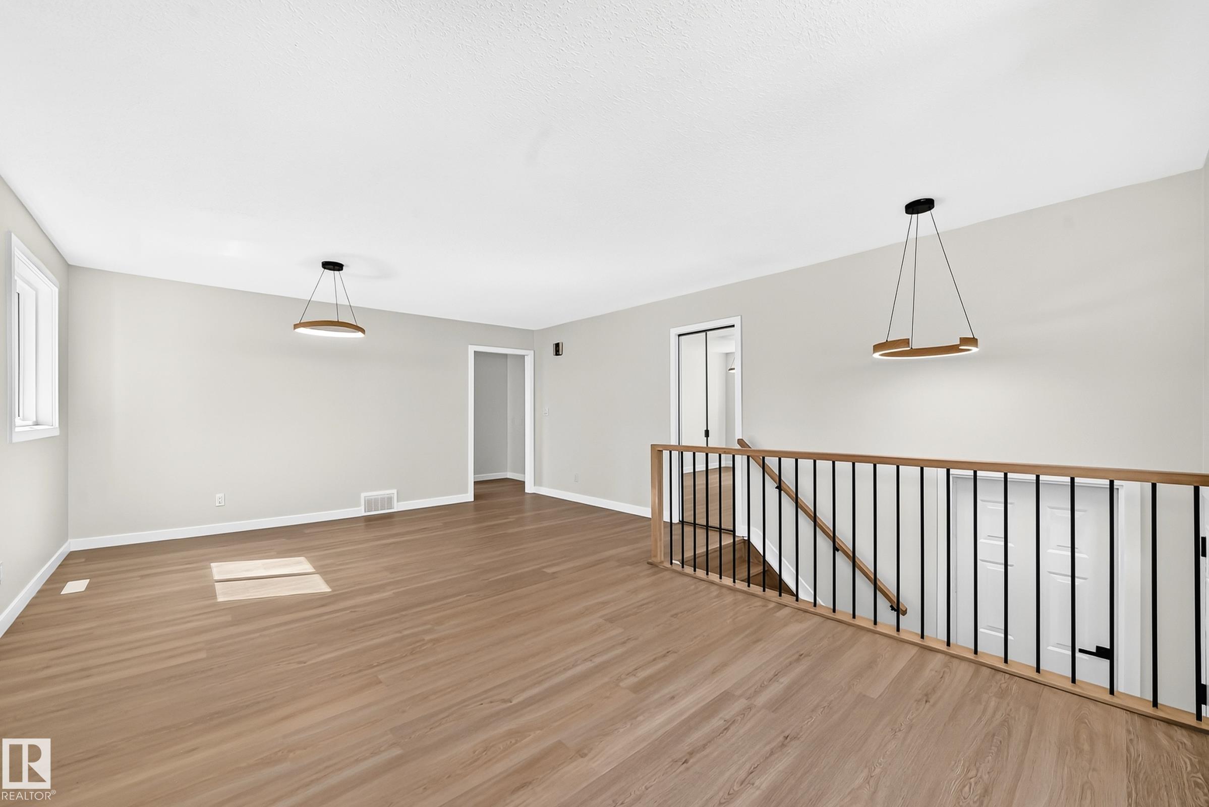 Photo 24 at 17816 94 Street NW, Lago Lindo, Edmonton