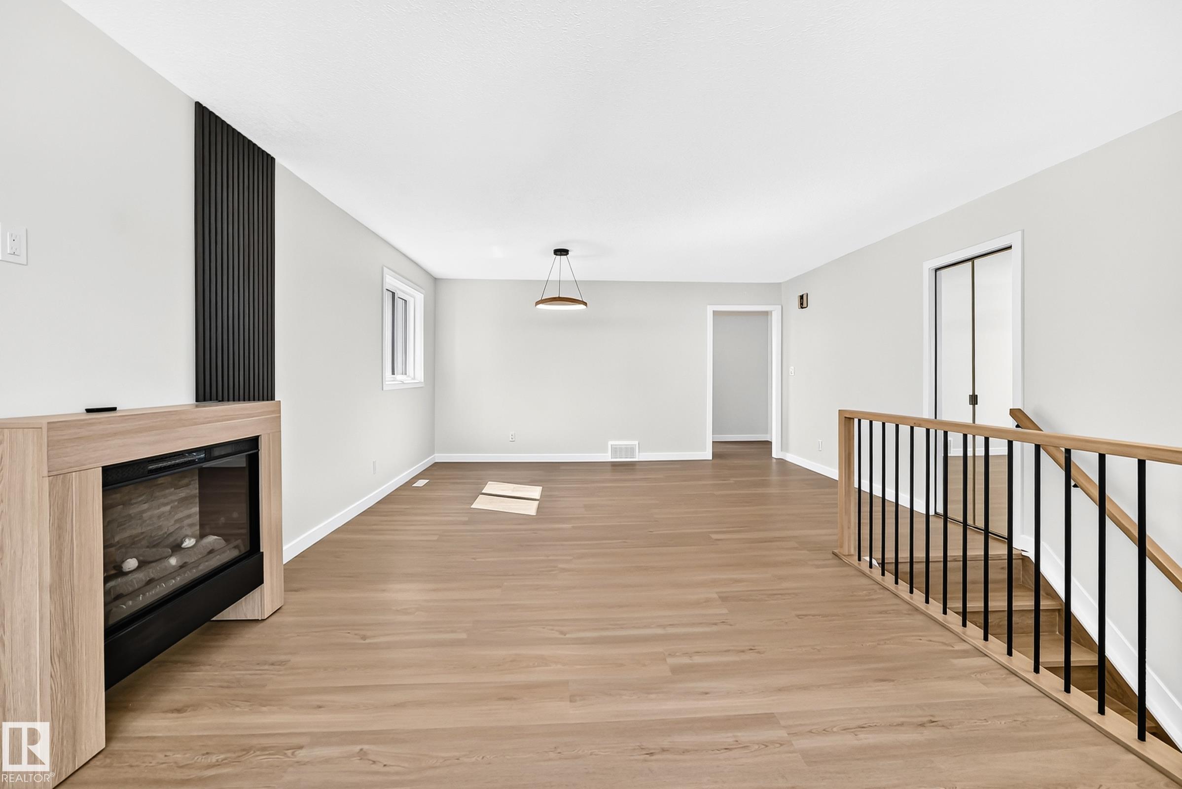 Photo 25 at 17816 94 Street NW, Lago Lindo, Edmonton