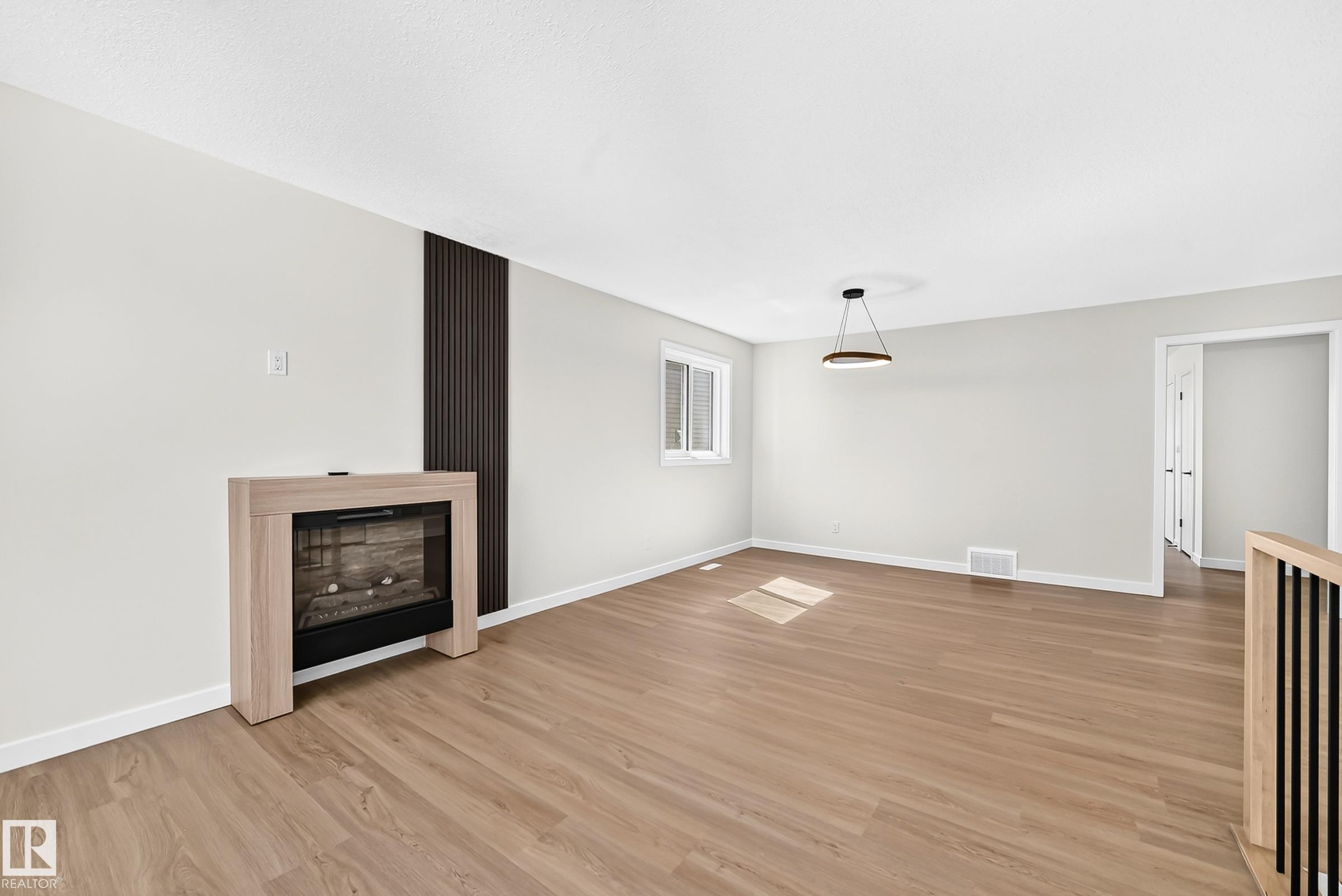 Photo 26 at 17816 94 Street NW, Lago Lindo, Edmonton