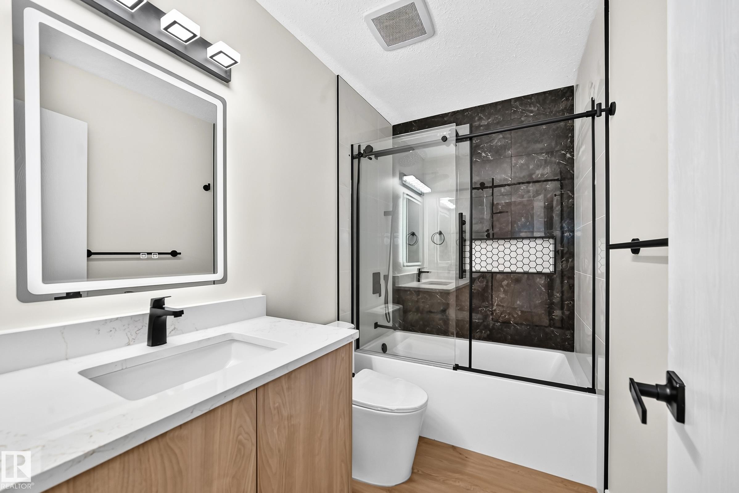 Photo 39 at 17816 94 Street NW, Lago Lindo, Edmonton