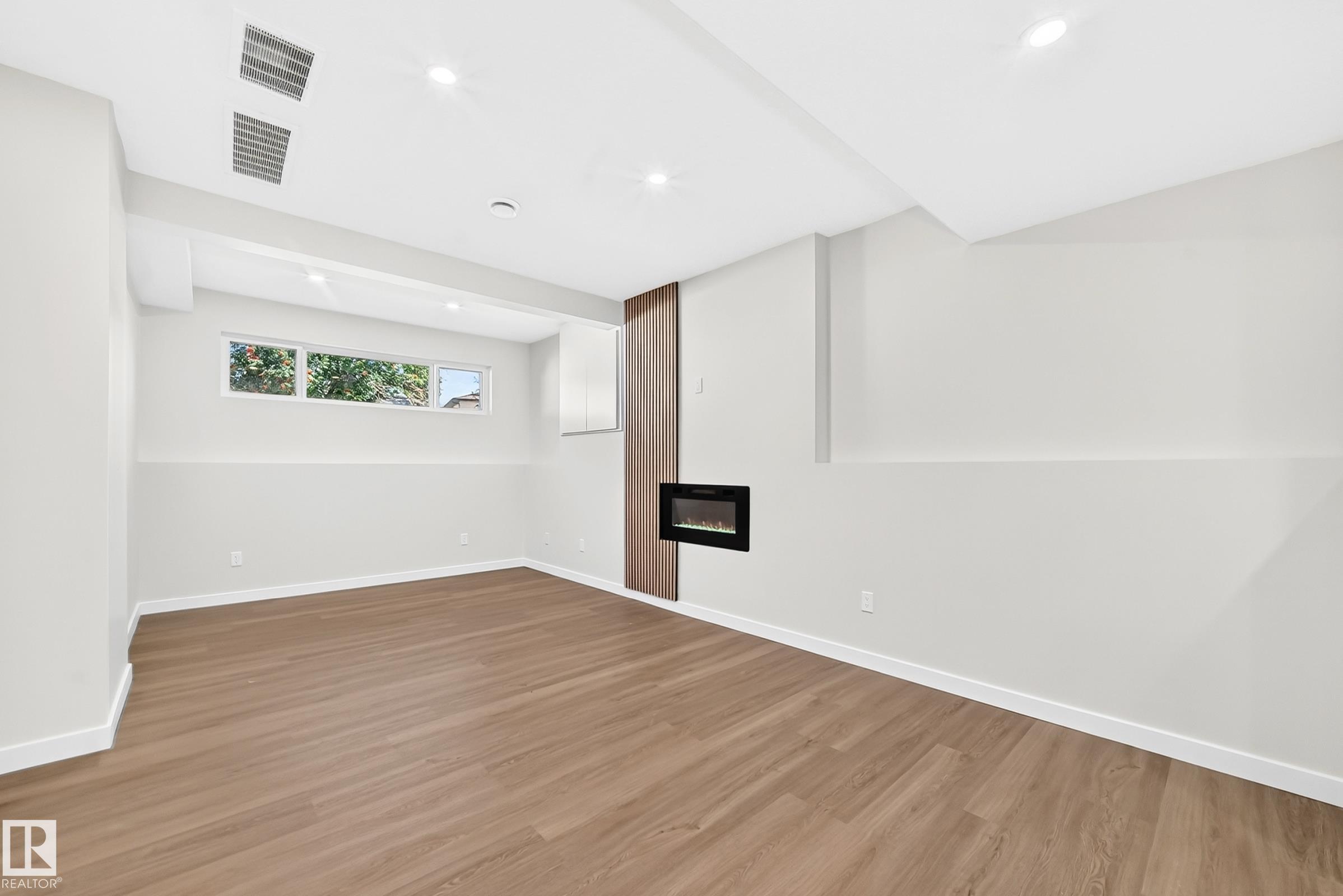 Photo 48 at 17816 94 Street NW, Lago Lindo, Edmonton