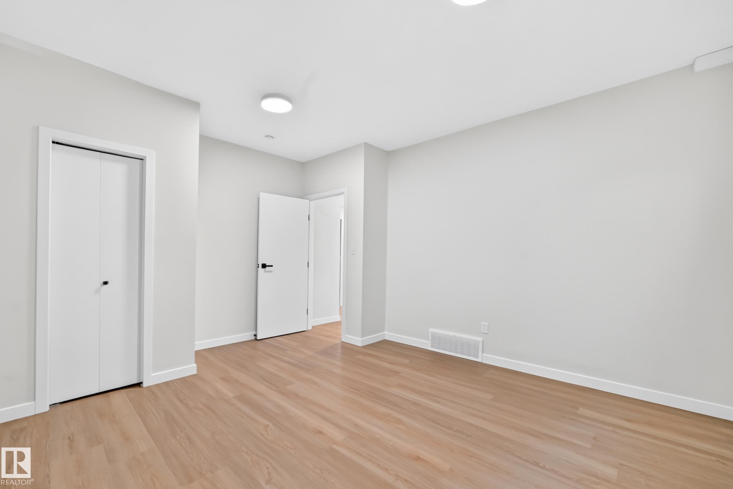 Photo 56 at 17816 94 Street NW, Lago Lindo, Edmonton