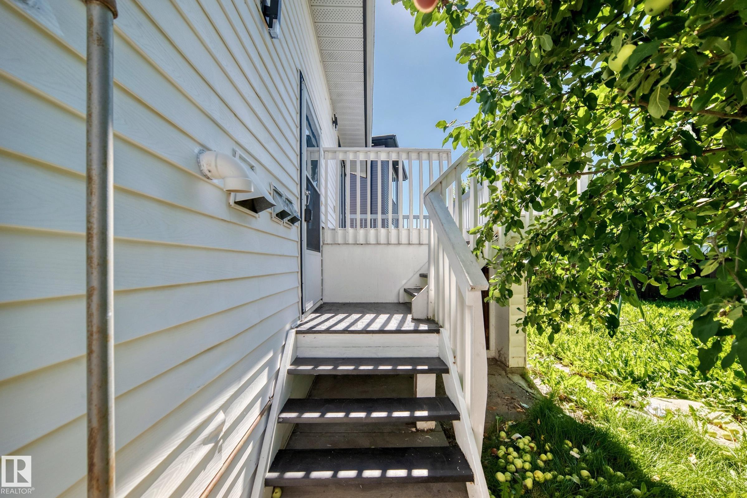 Photo 64 at 17816 94 Street NW, Lago Lindo, Edmonton