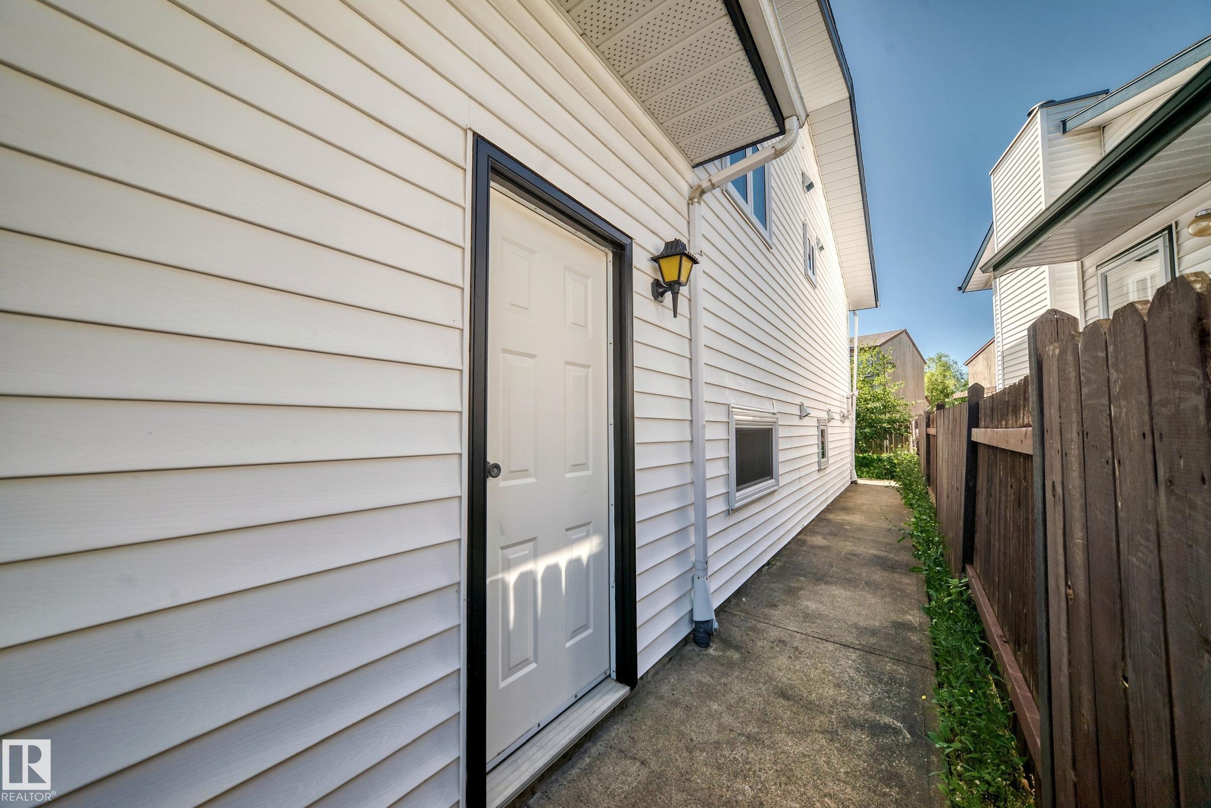 Photo 68 at 17816 94 Street NW, Lago Lindo, Edmonton