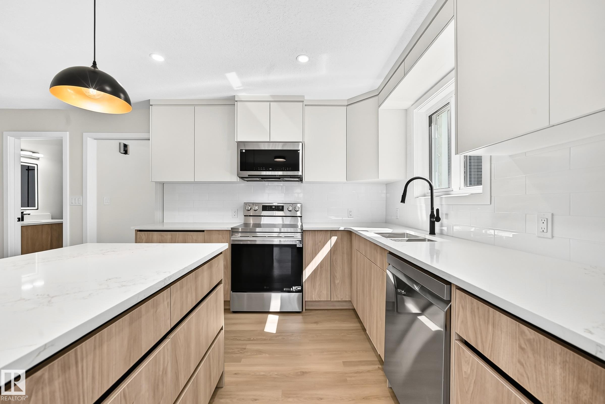 Photo 10 at 17816 94 Street NW, Lago Lindo, Edmonton