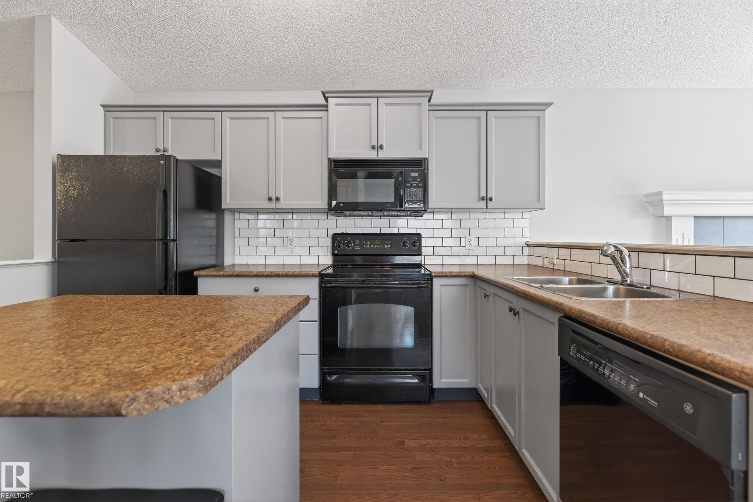 Photo 7 at 7815 14 Avenue SW, Summerside, Edmonton