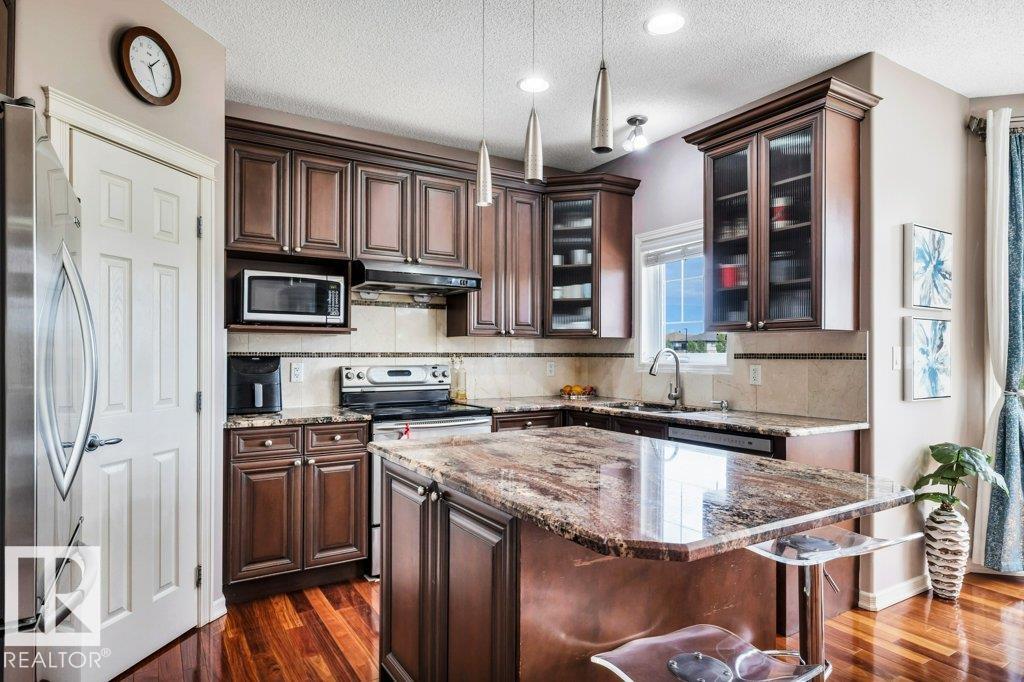 Photo 17 at 717 Wildwood point(e) NW, Wild Rose, Edmonton