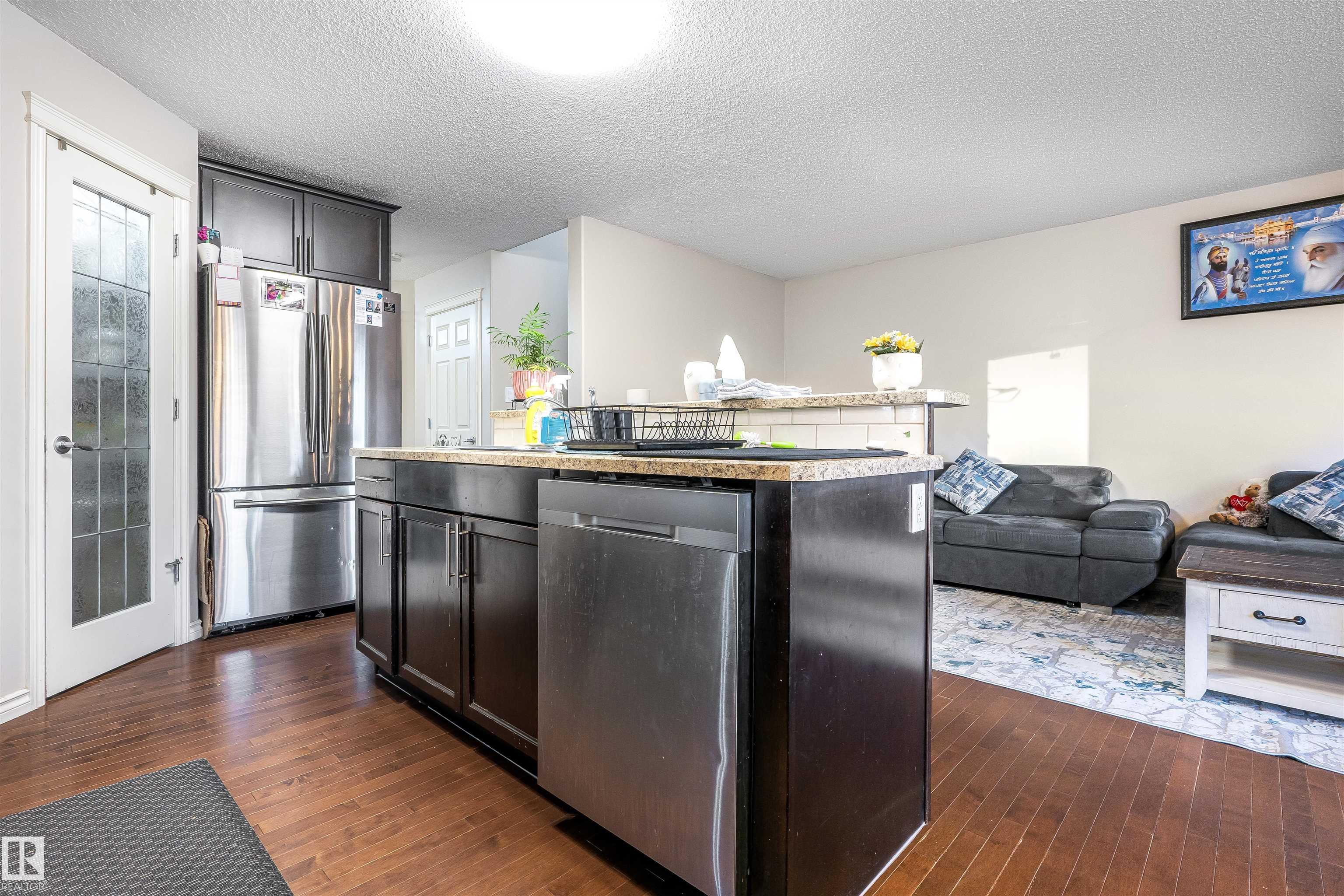 Photo 11 at 2627 29 Street NW, Silver Berry, Edmonton