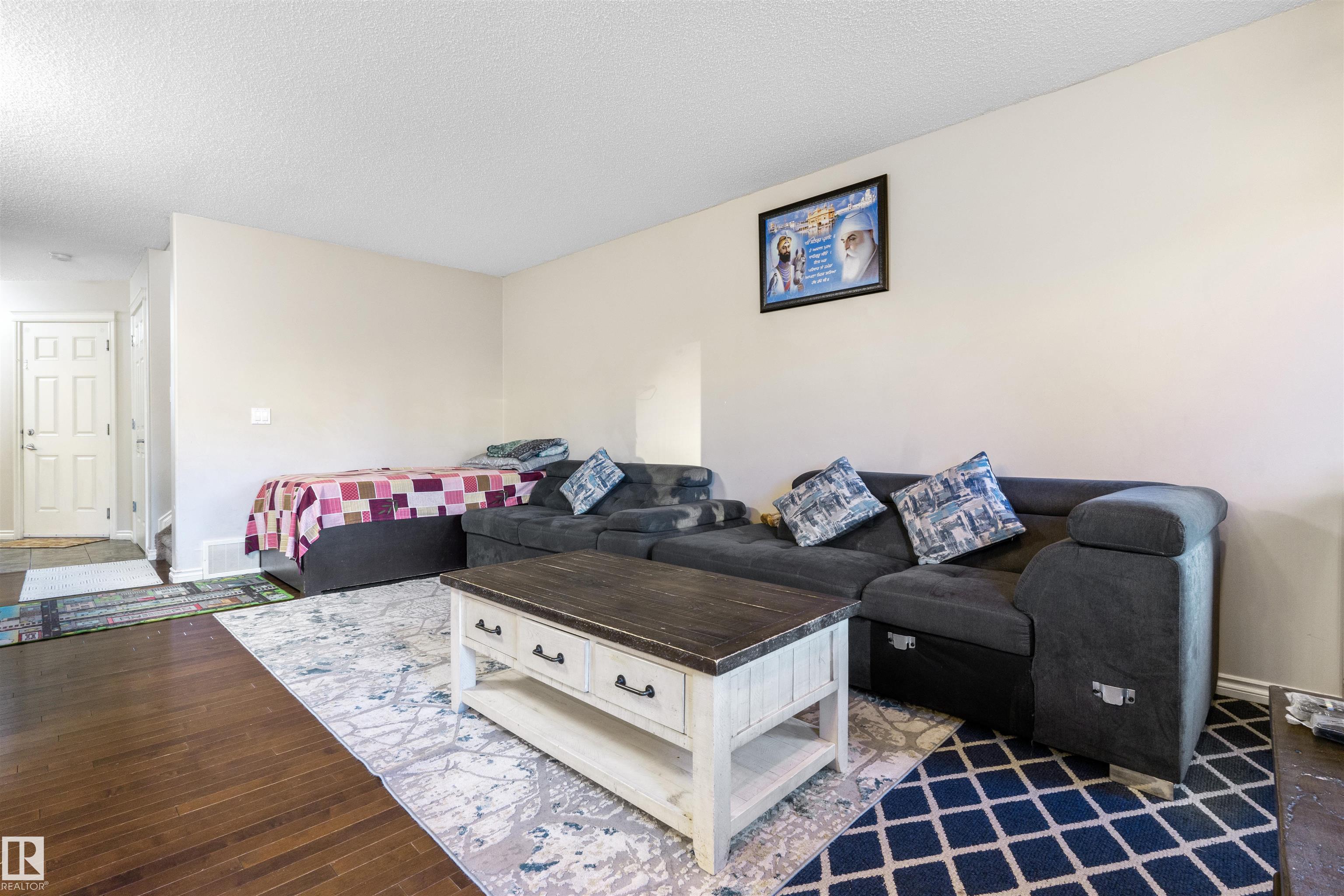 Photo 13 at 2627 29 Street NW, Silver Berry, Edmonton