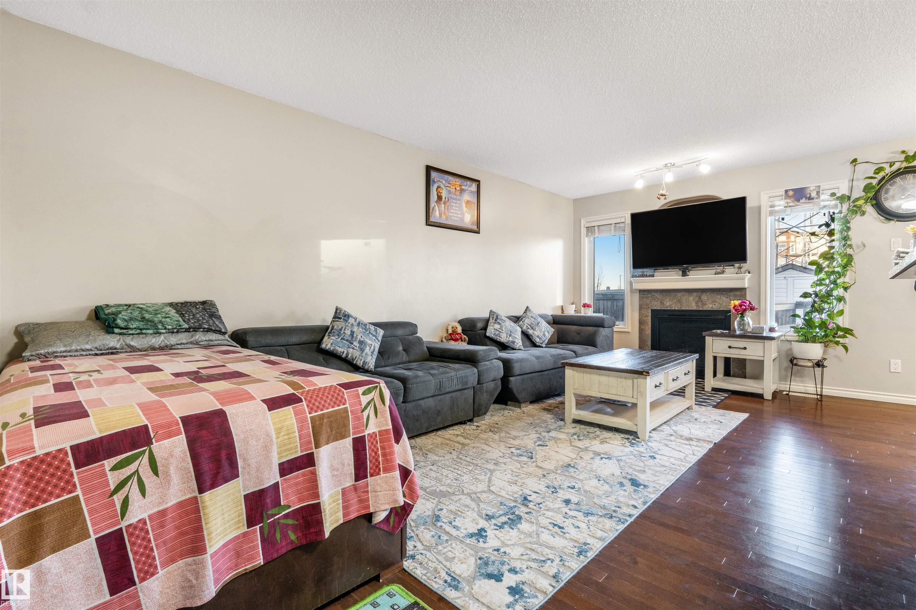 Photo 15 at 2627 29 Street NW, Silver Berry, Edmonton