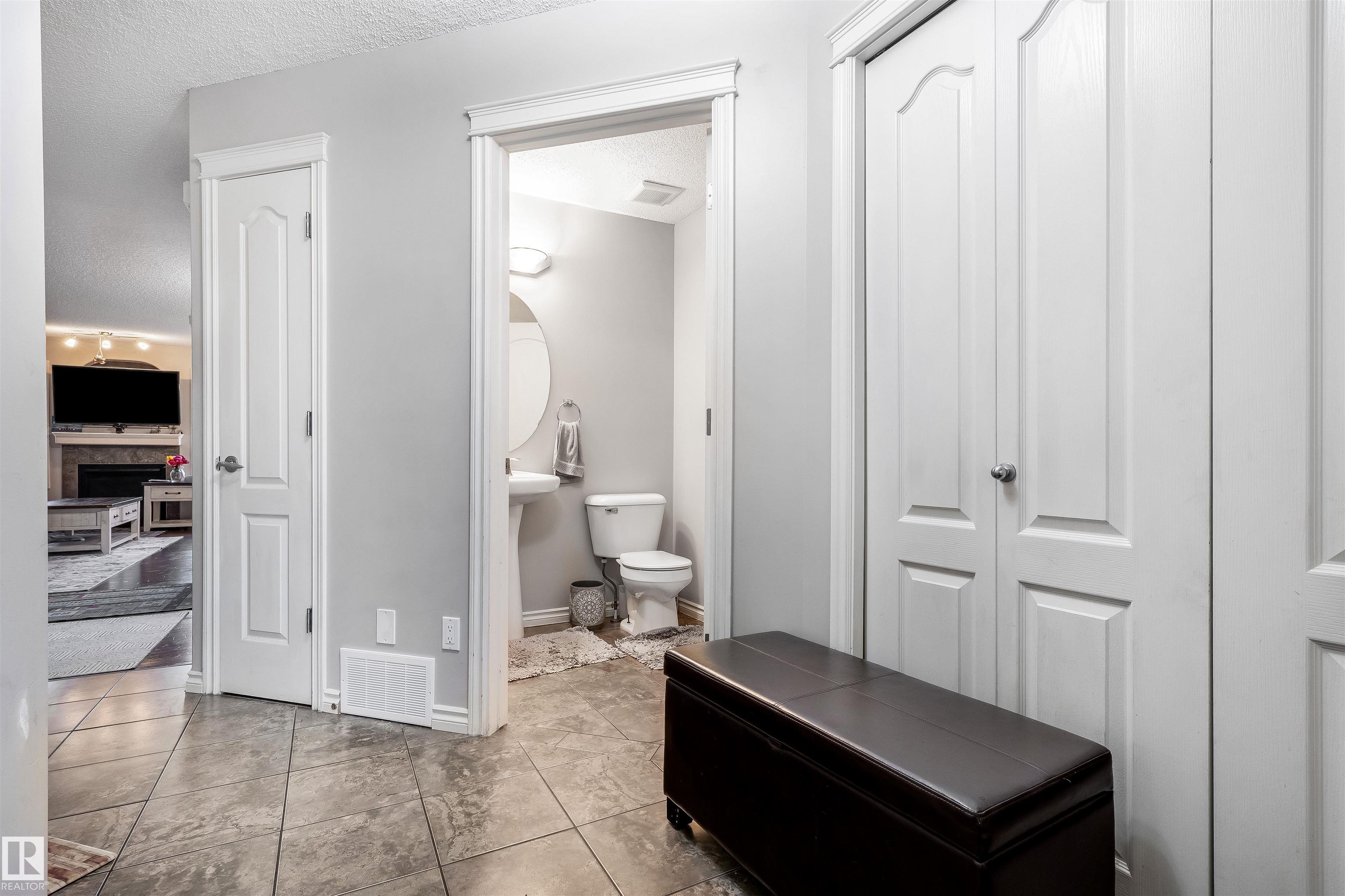 Photo 32 at 2627 29 Street NW, Silver Berry, Edmonton