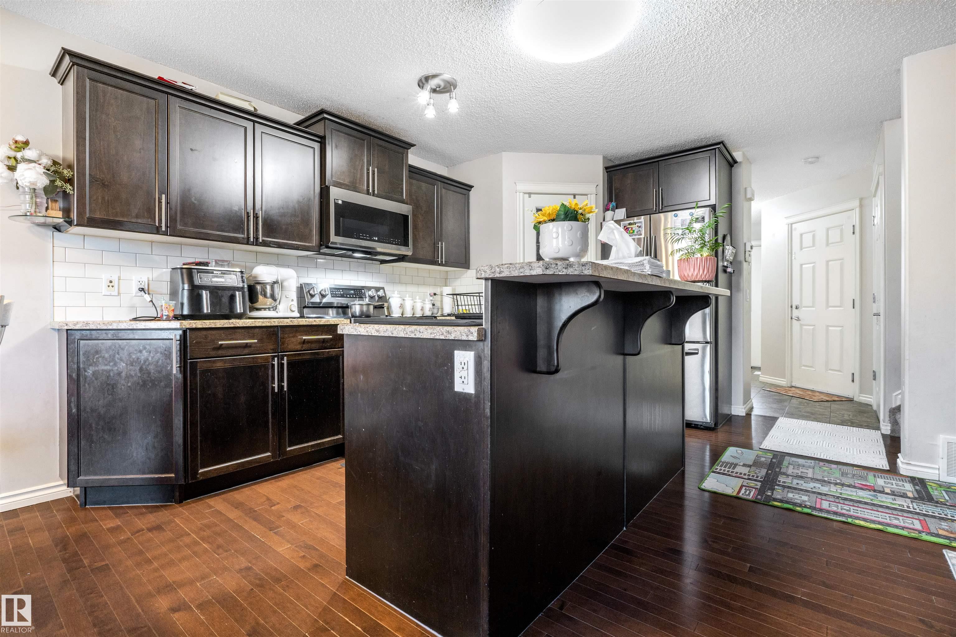 Photo 10 at 2627 29 Street NW, Silver Berry, Edmonton
