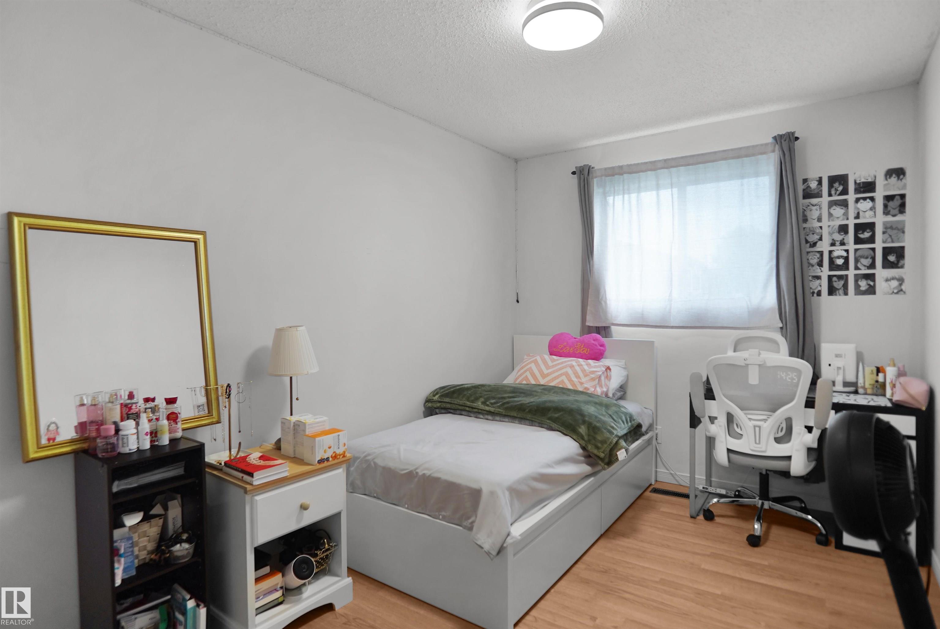Photo 22 at 18322 71a Avenue NW, Lymburn, Edmonton