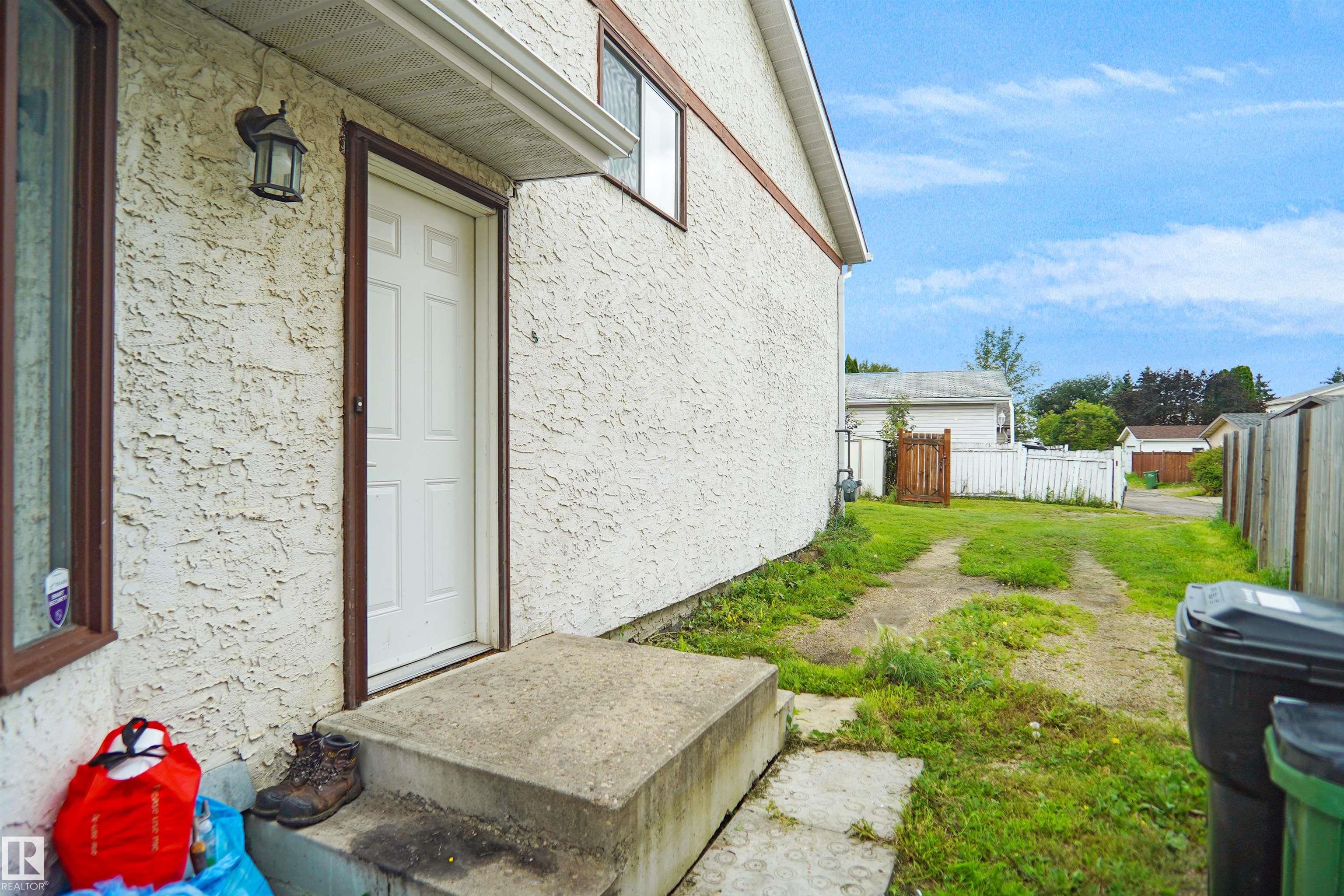 Photo 42 at 18322 71a Avenue NW, Lymburn, Edmonton