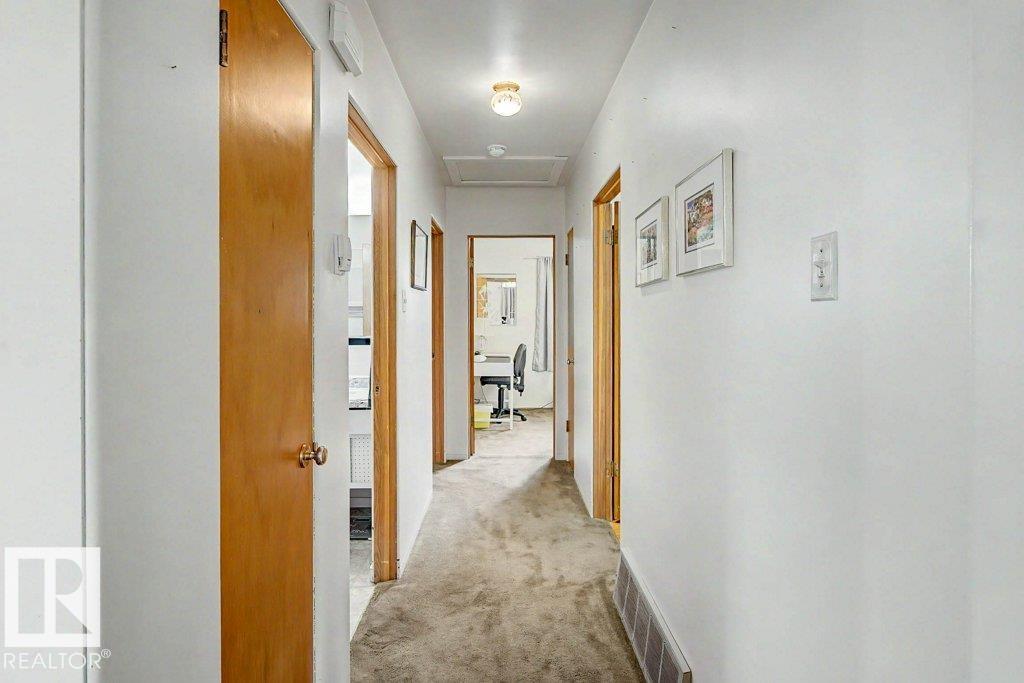 Photo 17 at 10247 63a Street NW, Fulton Place, Edmonton