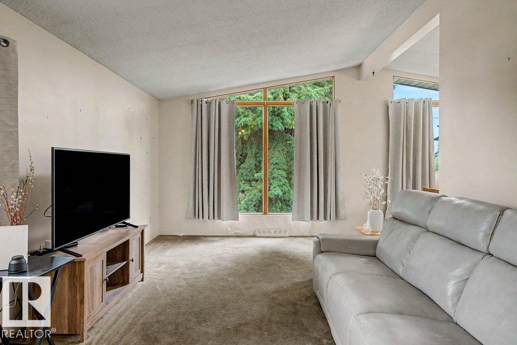 Photo 8 at 10247 63a Street NW, Fulton Place, Edmonton