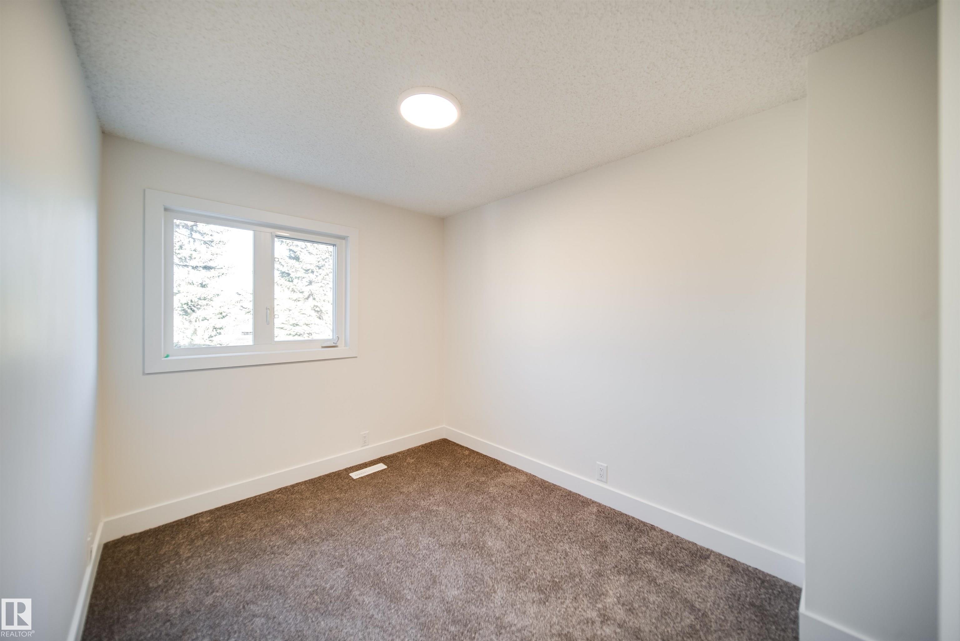 Photo 24 at 18 - 14511 52 Street NW, Casselman, Edmonton