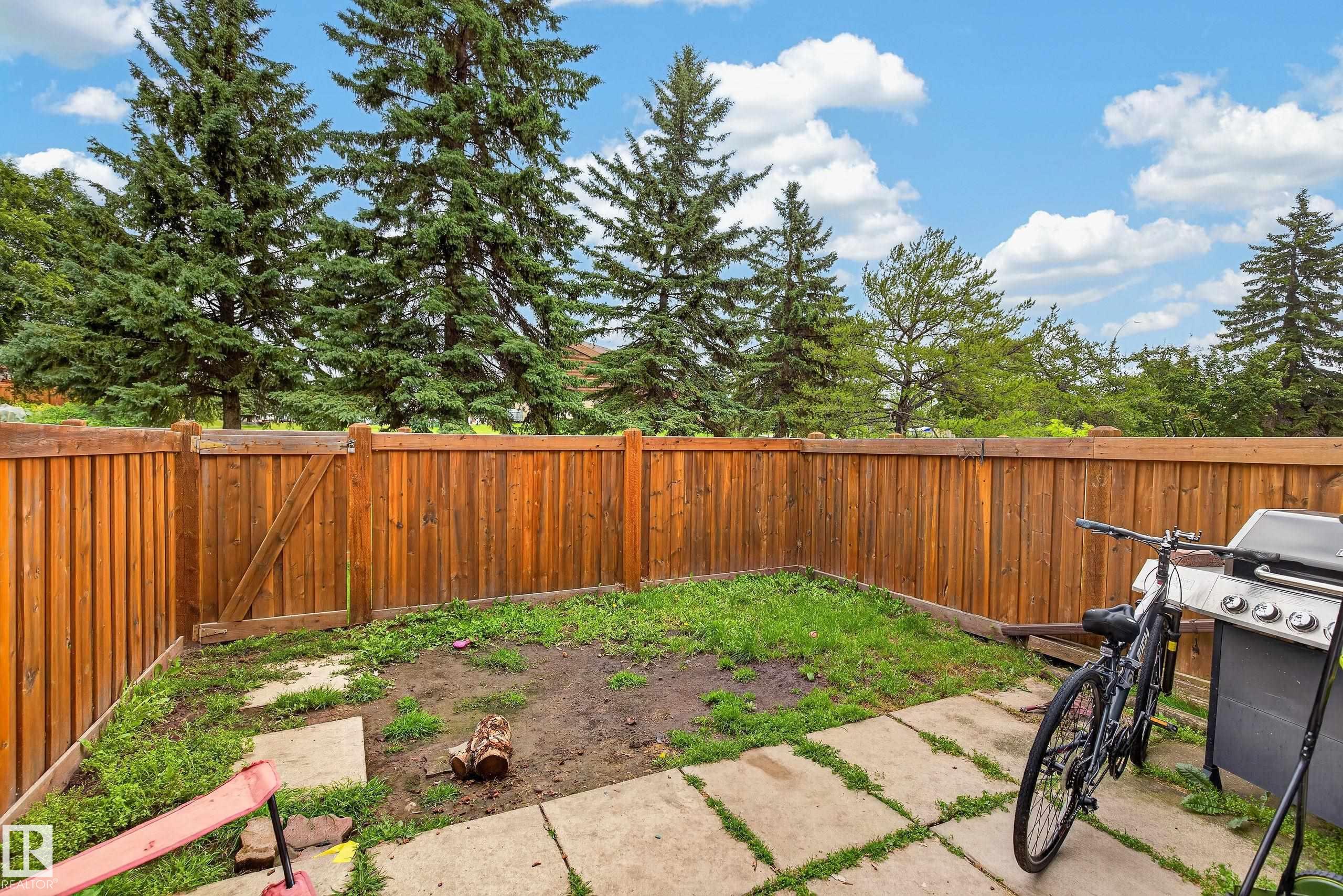 Photo 28 at 18 - 14511 52 Street NW, Casselman, Edmonton