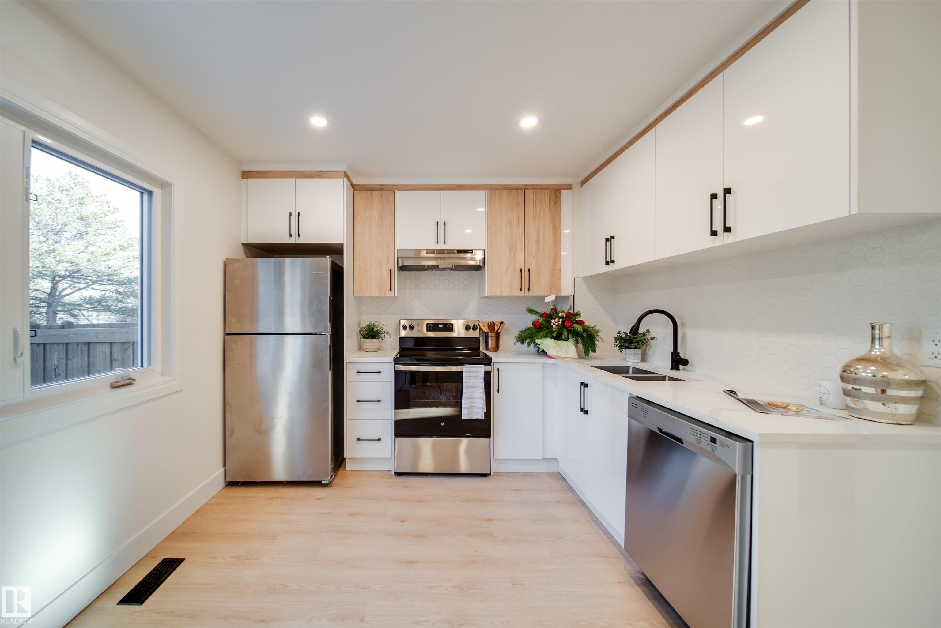 Photo 9 at 18 - 14511 52 Street NW, Casselman, Edmonton
