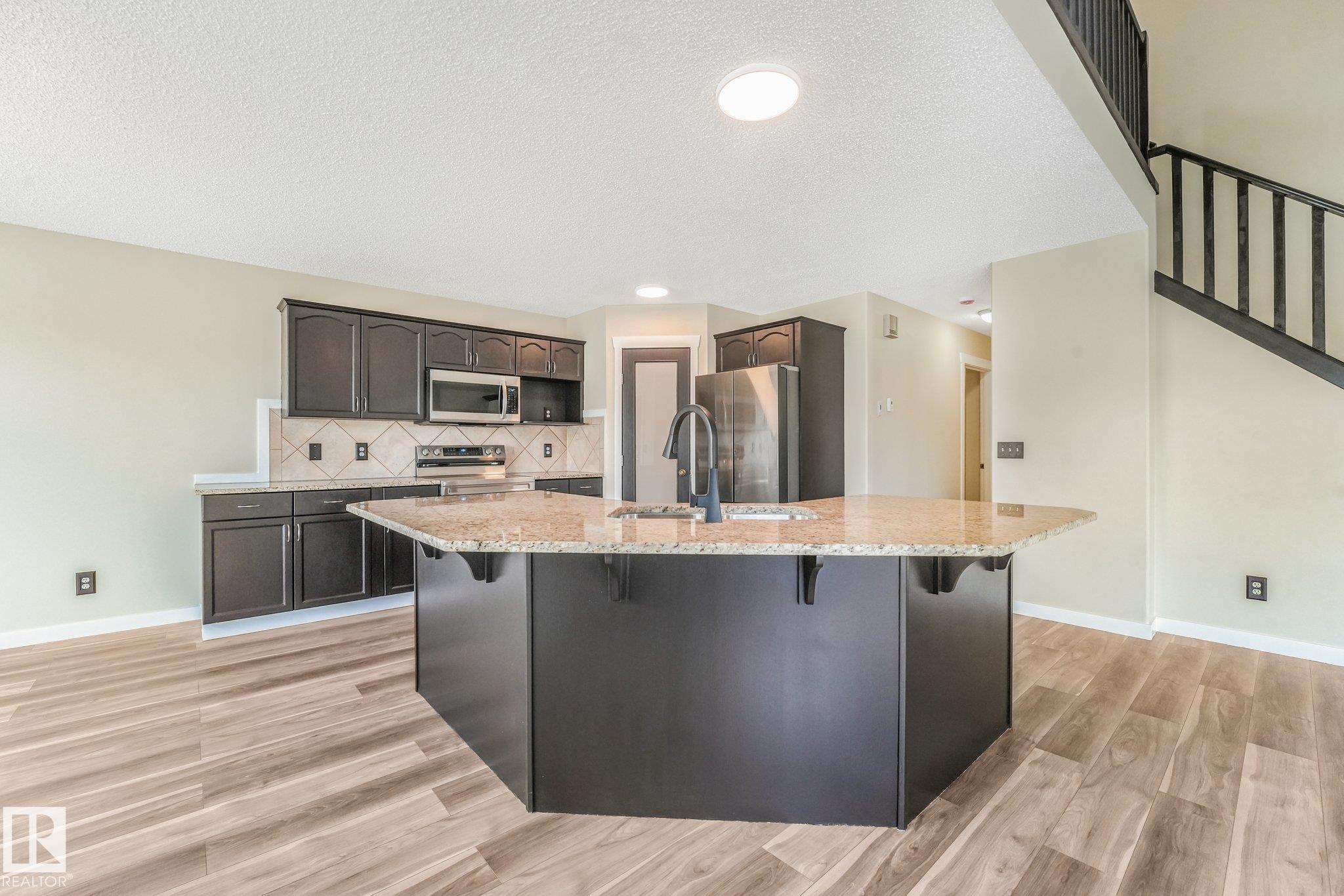 Photo 12 at 16523 89 Street NW, Belle Rive, Edmonton
