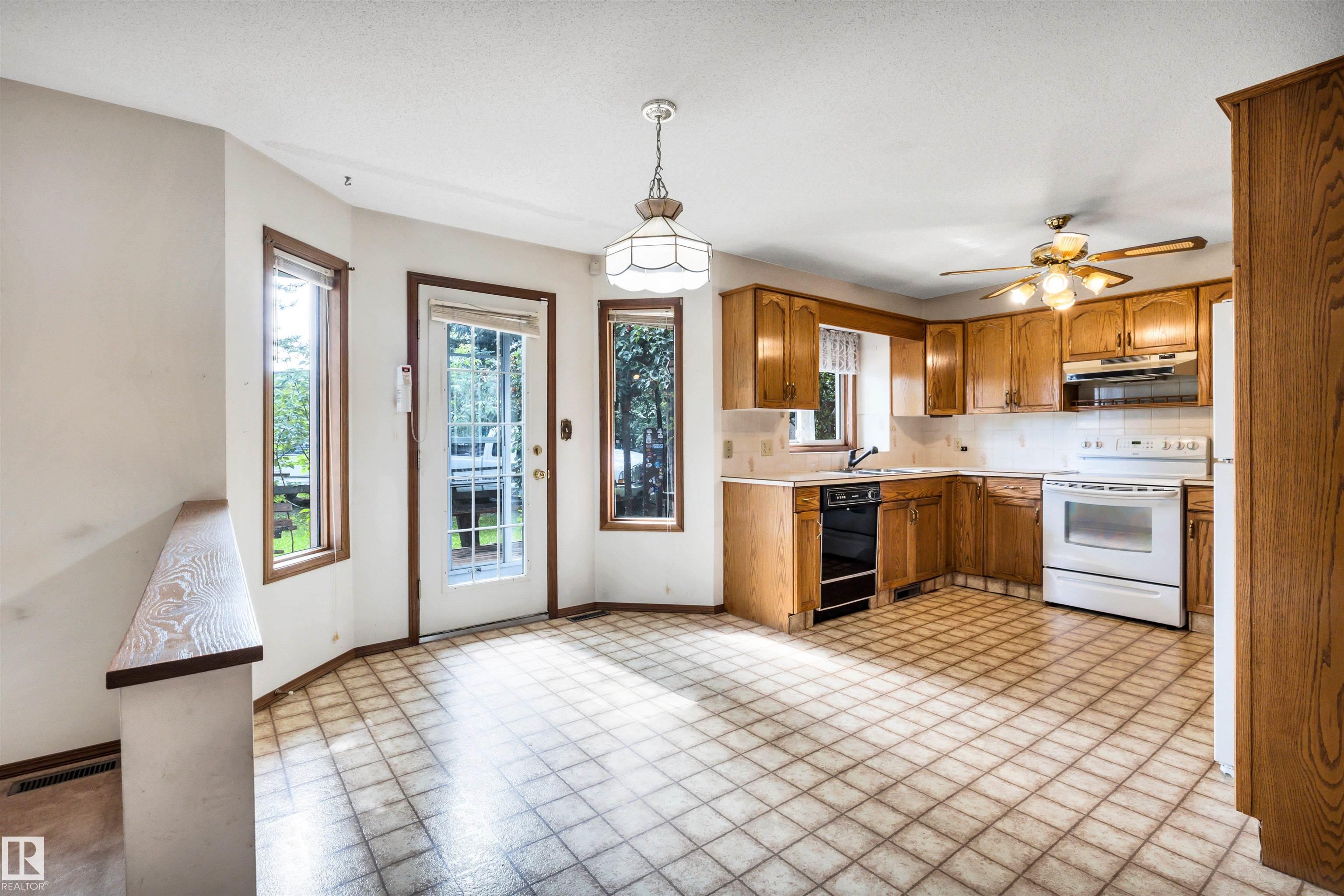 Photo 13 at 6208 187b Street NW, Ormsby Place, Edmonton