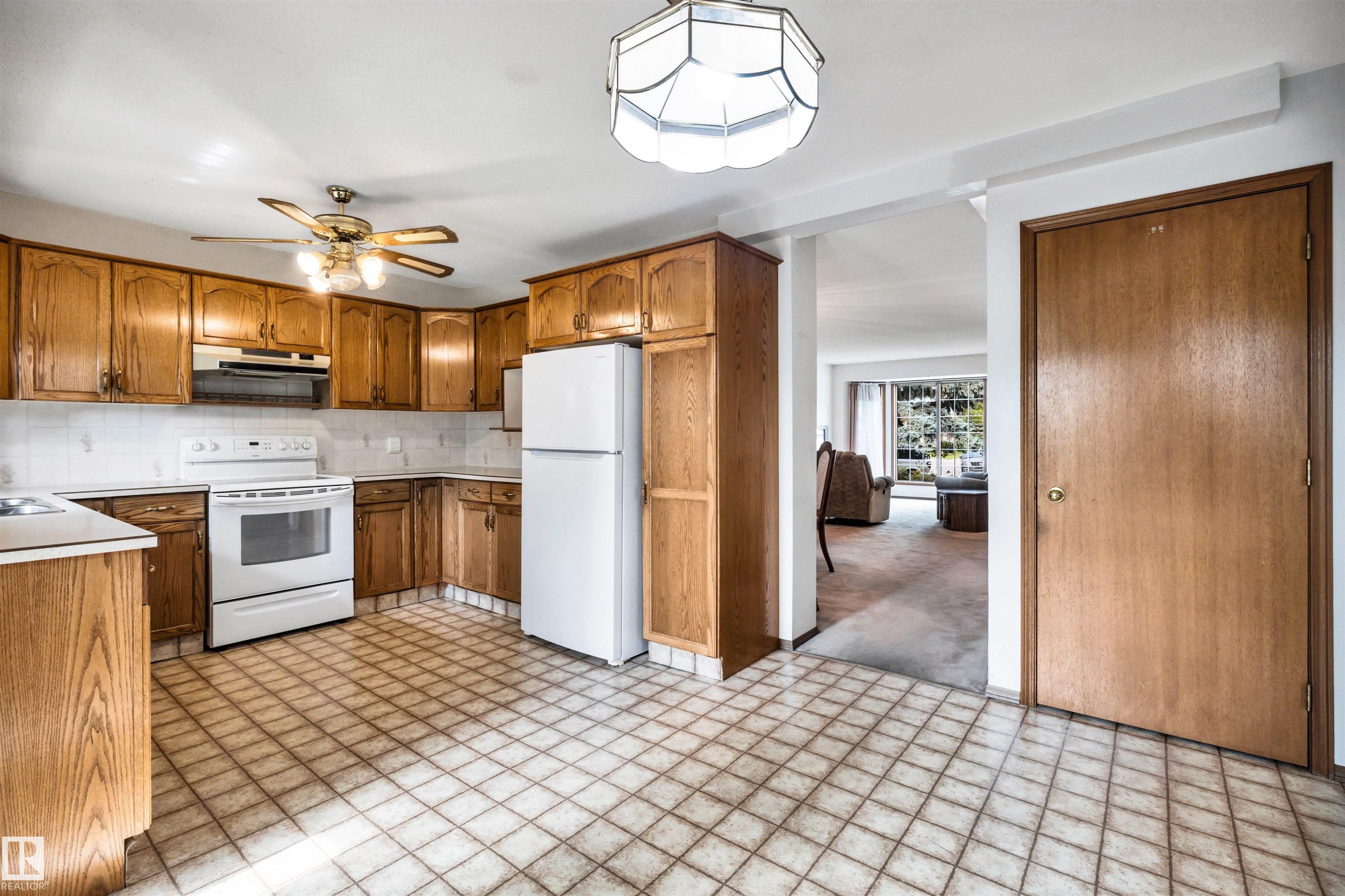 Photo 14 at 6208 187b Street NW, Ormsby Place, Edmonton