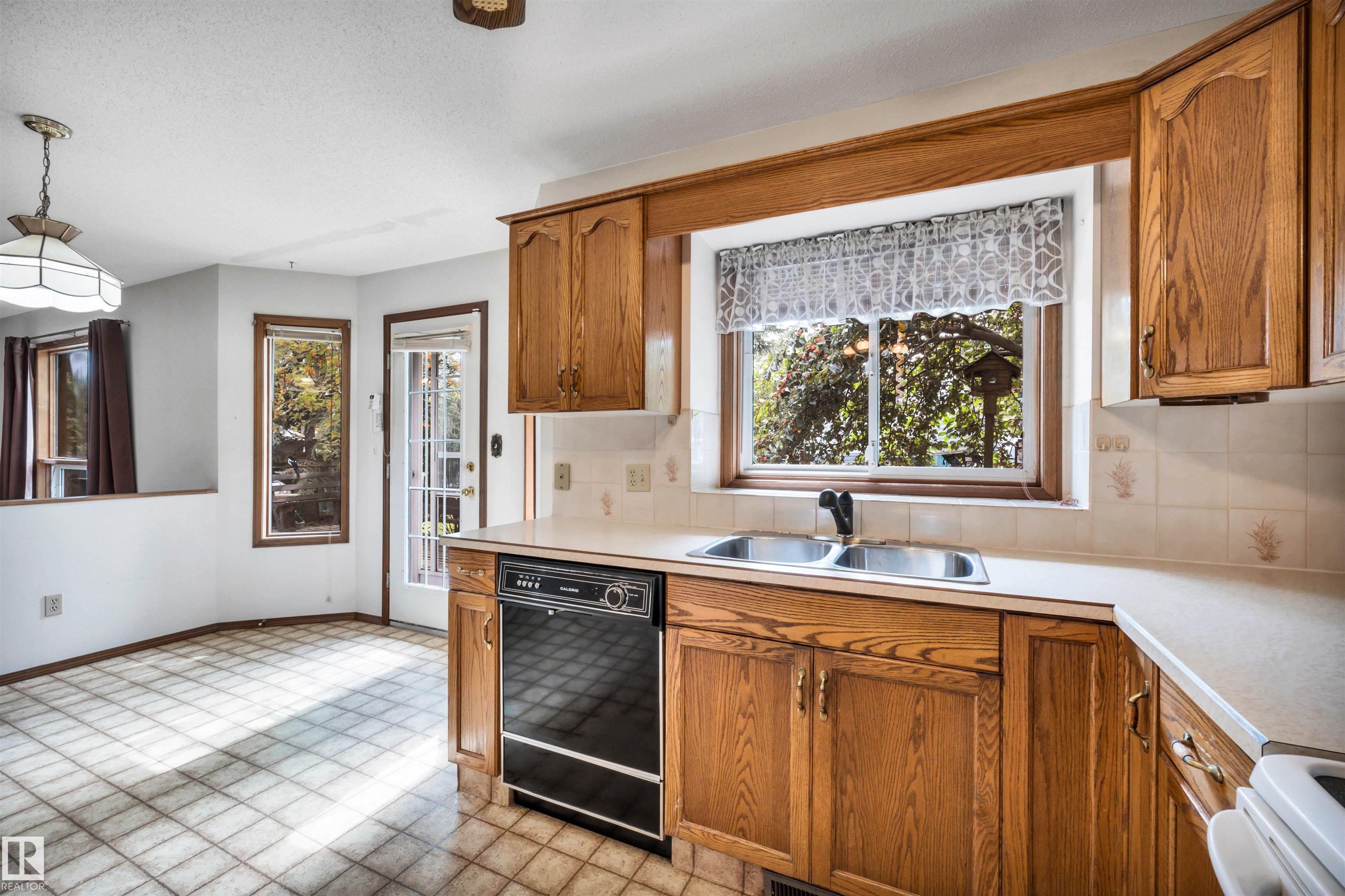 Photo 17 at 6208 187b Street NW, Ormsby Place, Edmonton