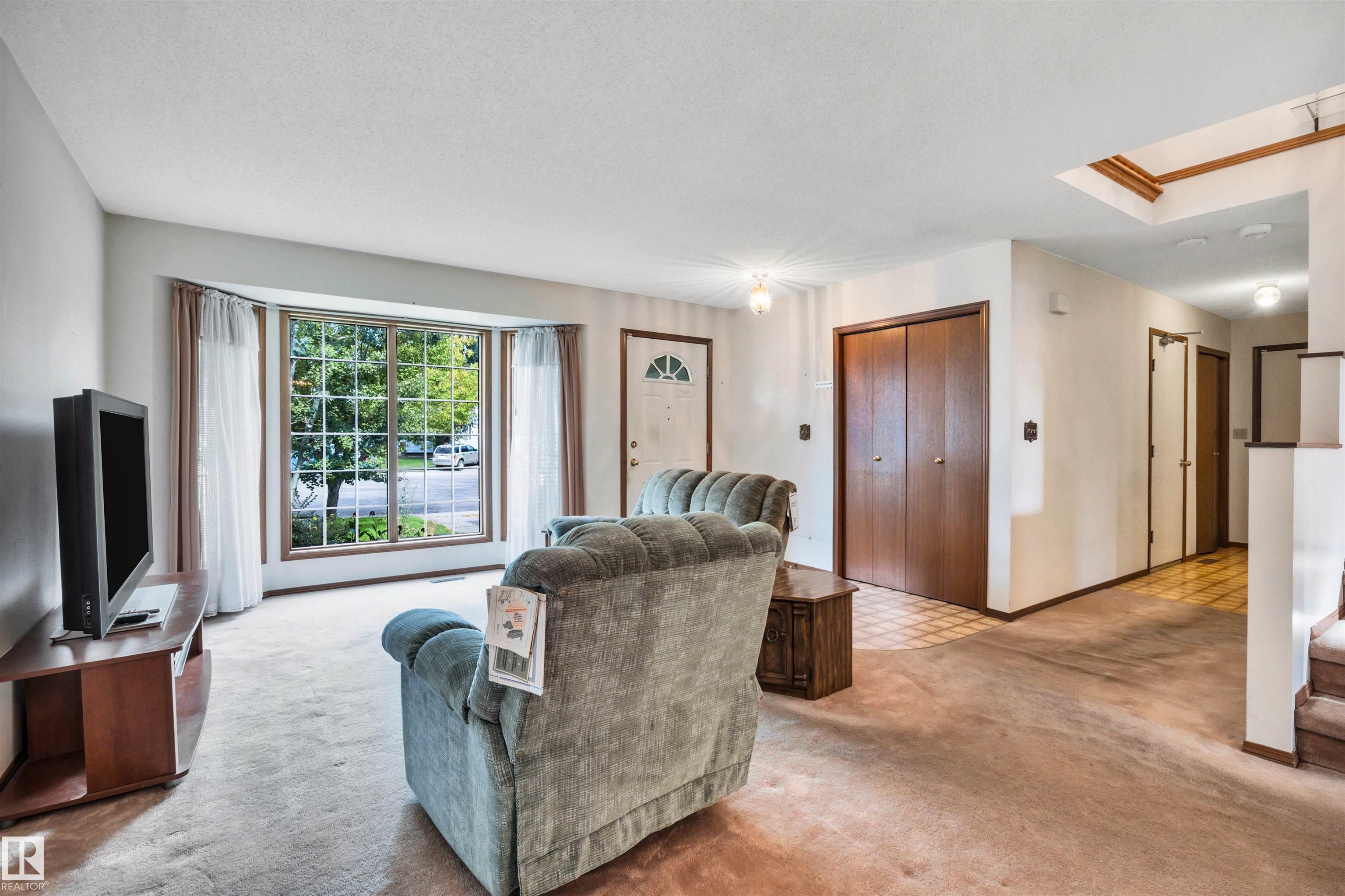 Photo 7 at 6208 187b Street NW, Ormsby Place, Edmonton