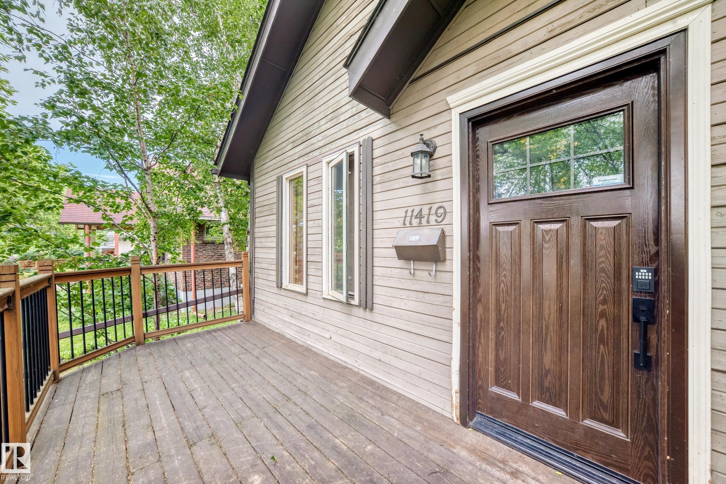 Listing photo thumbnail