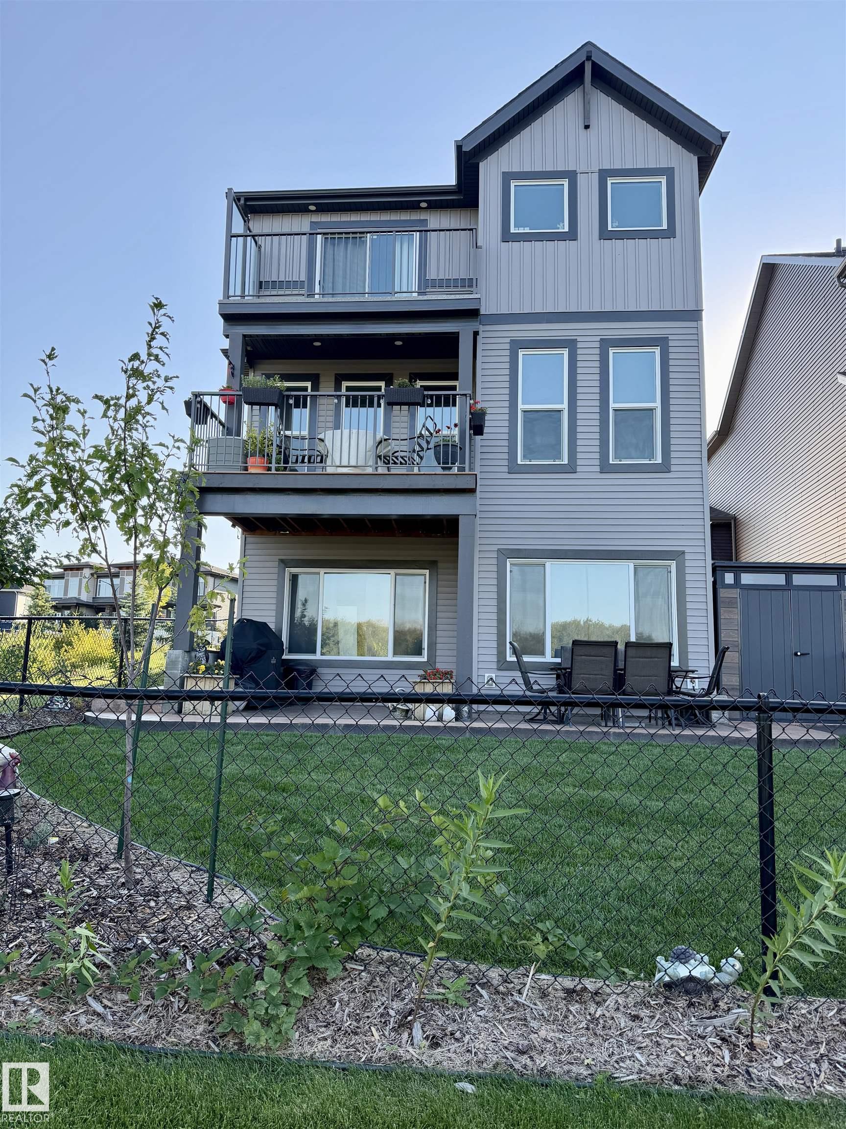 Listing photo thumbnail