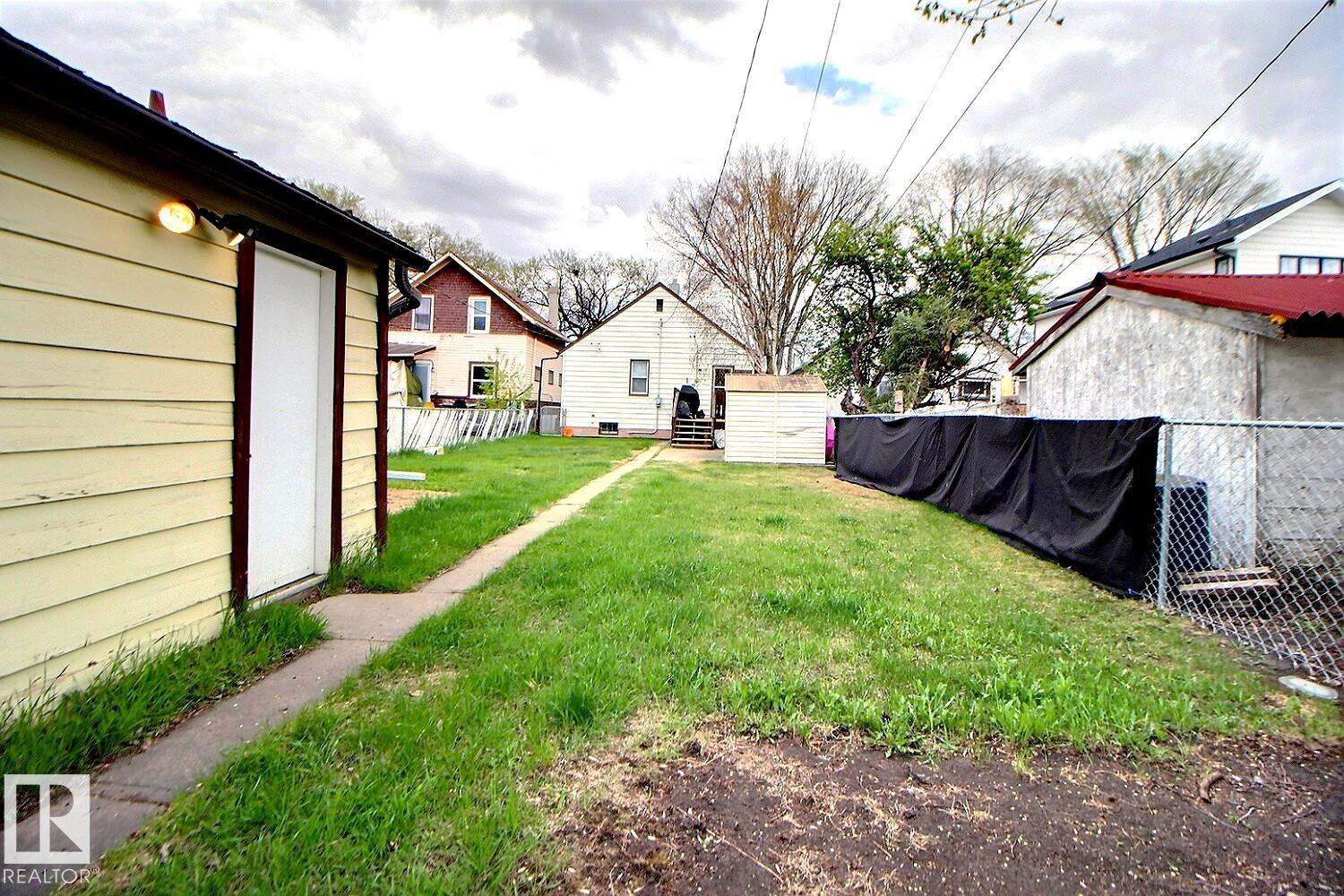Listing photo thumbnail