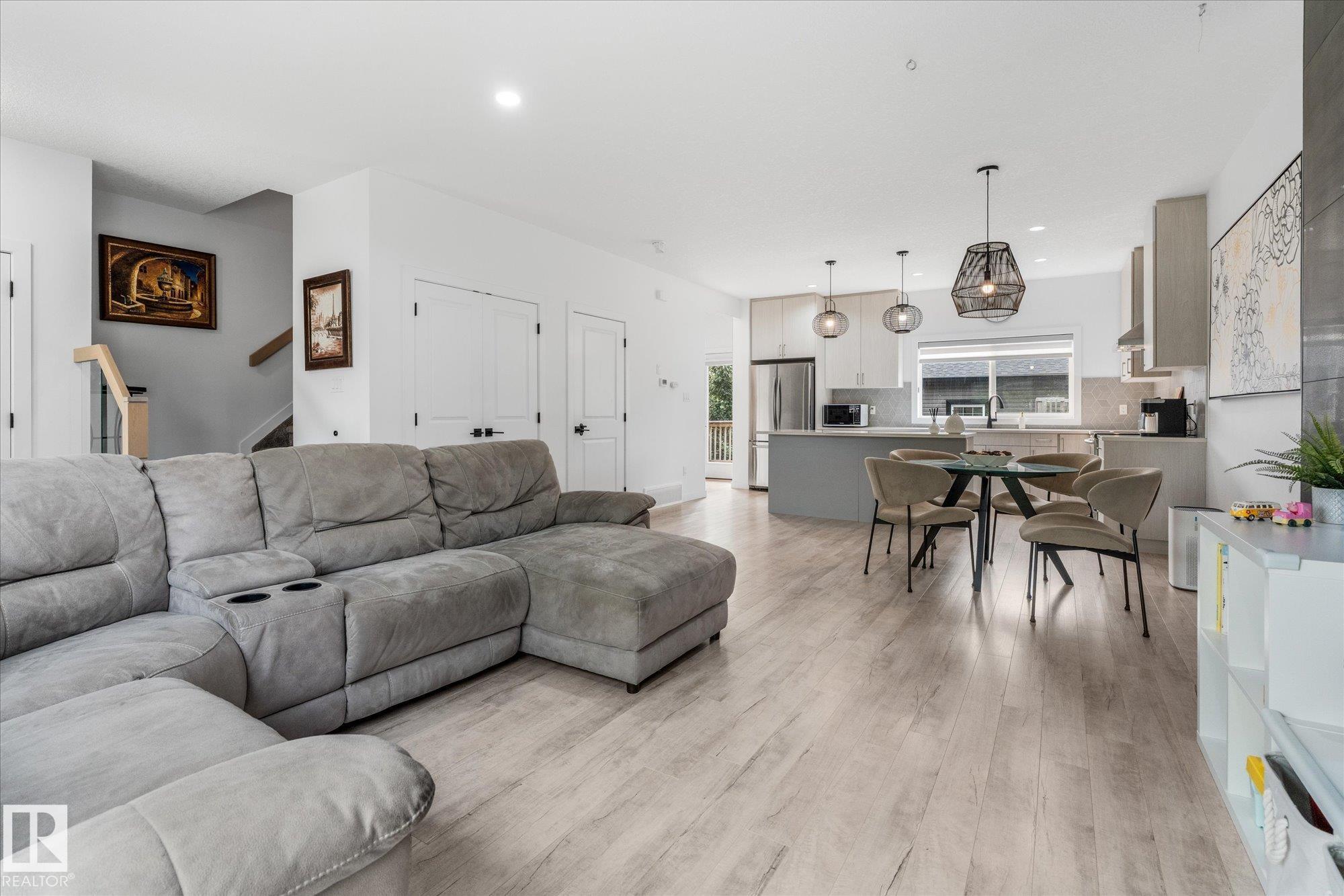 Listing photo thumbnail