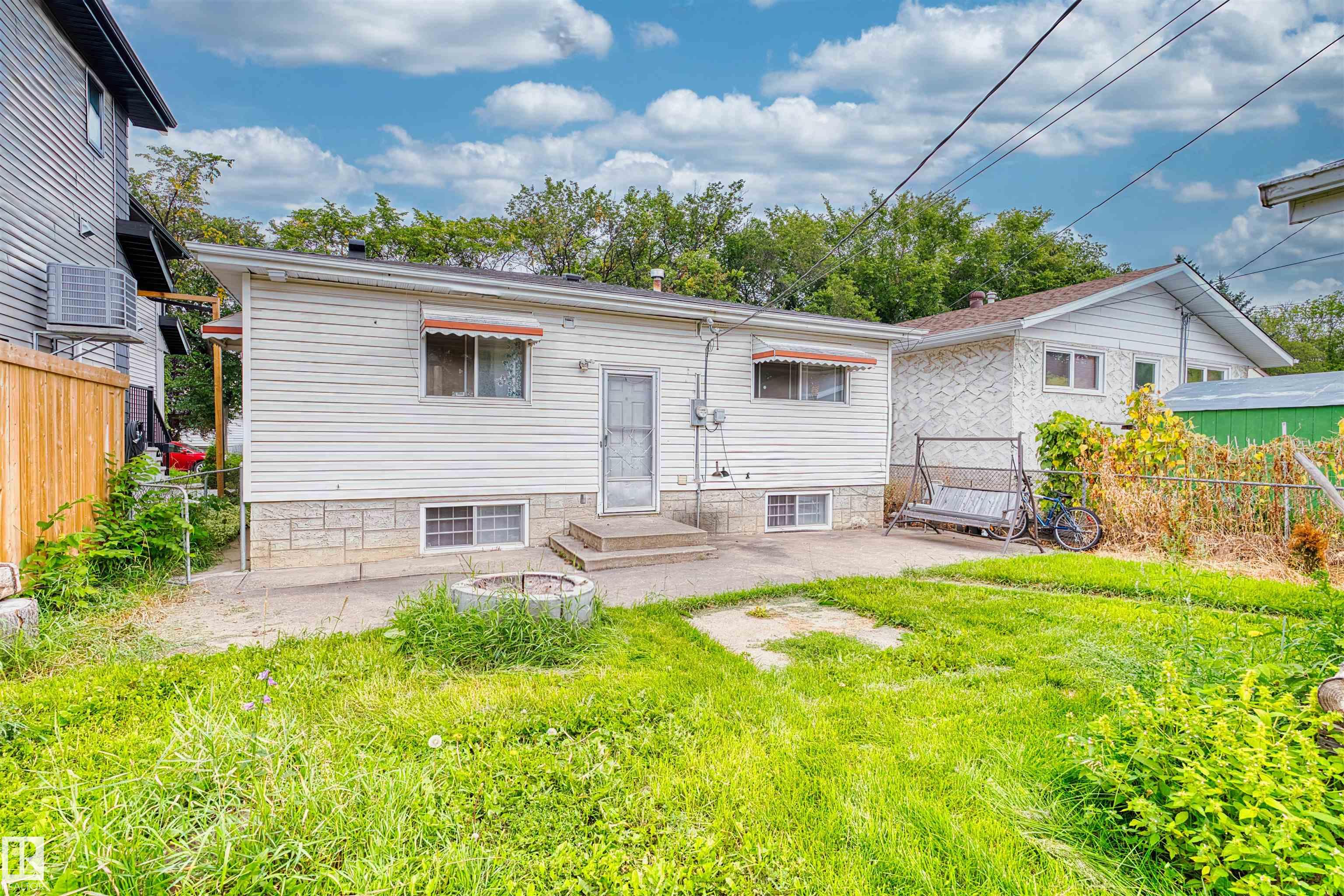 Listing photo thumbnail