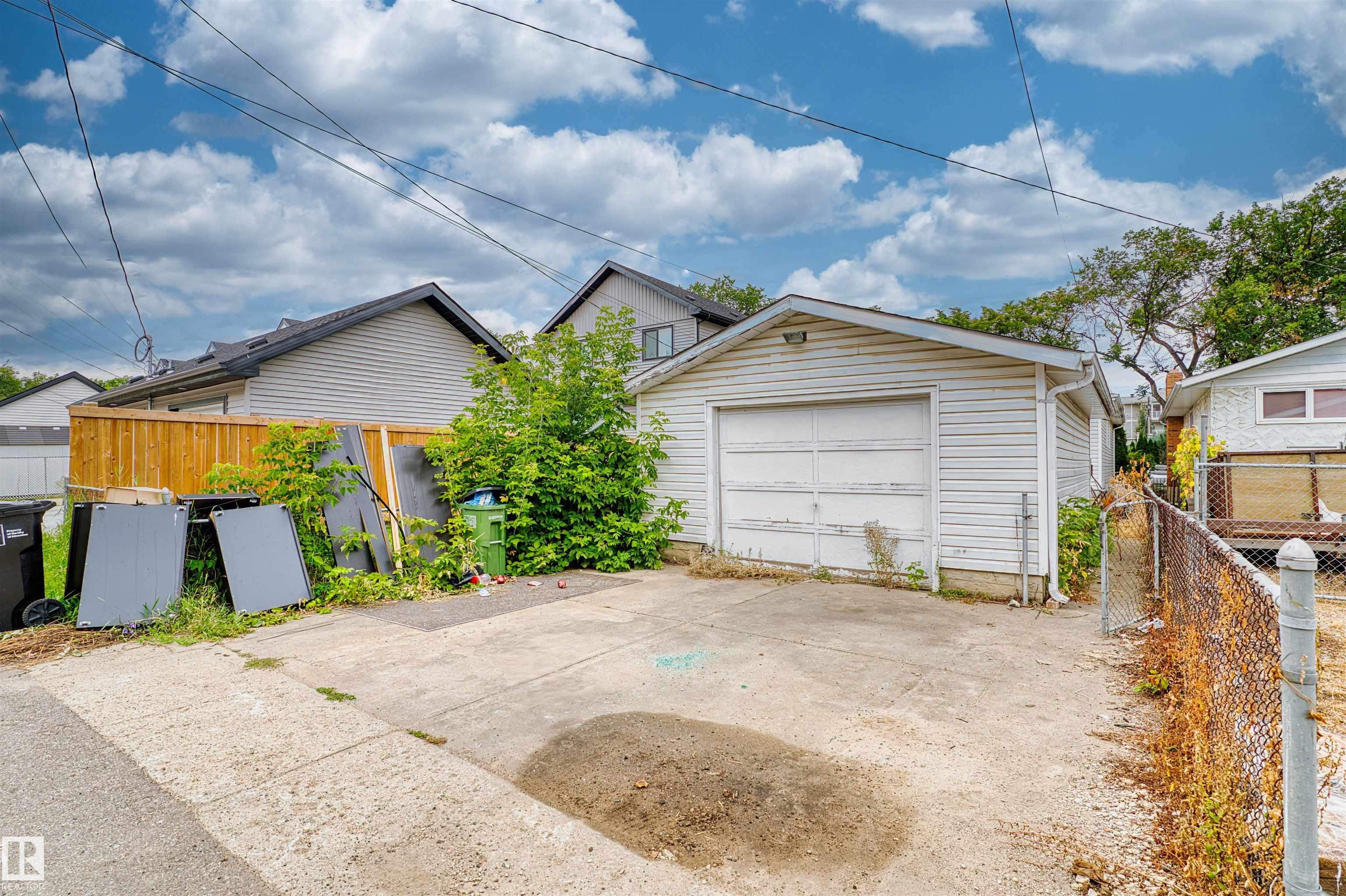 Listing photo thumbnail