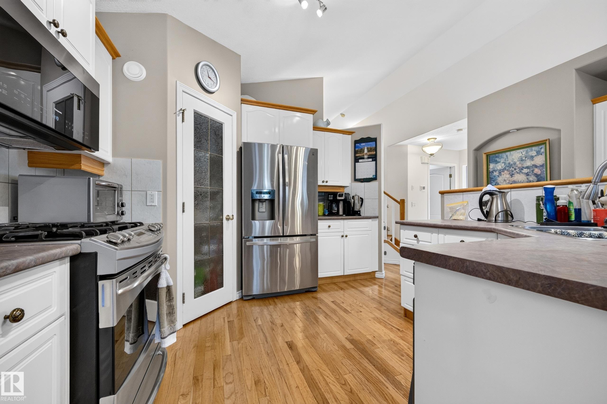 Listing photo thumbnail