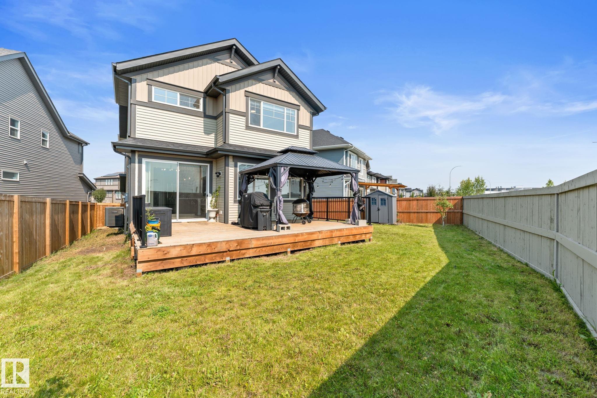 Listing photo thumbnail