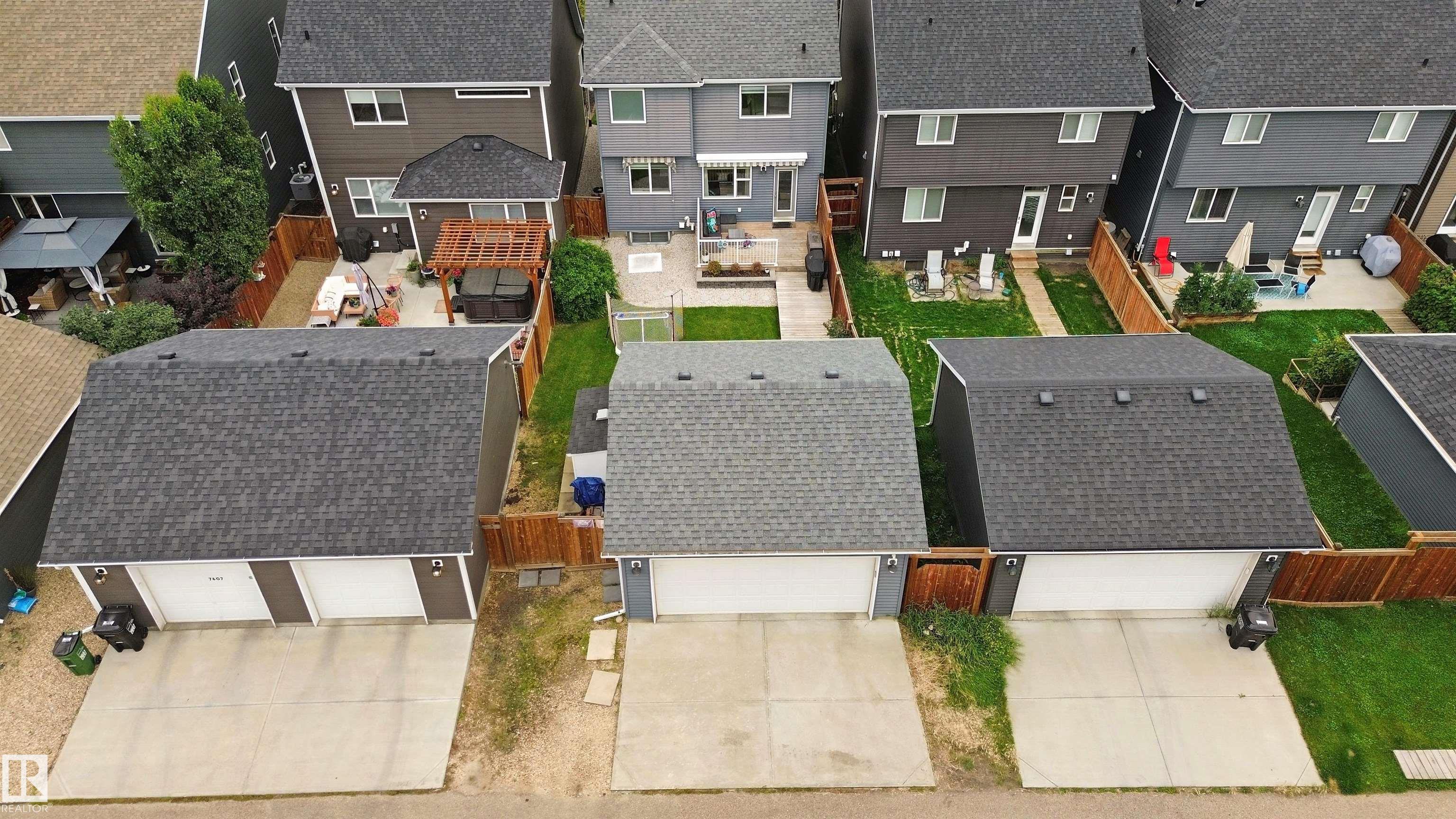 Listing photo thumbnail