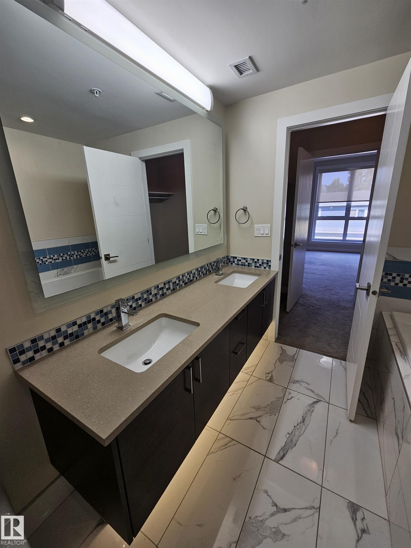 Photo 11 at 207 - 11710 87 Avenue NW, Windsor Park, Edmonton