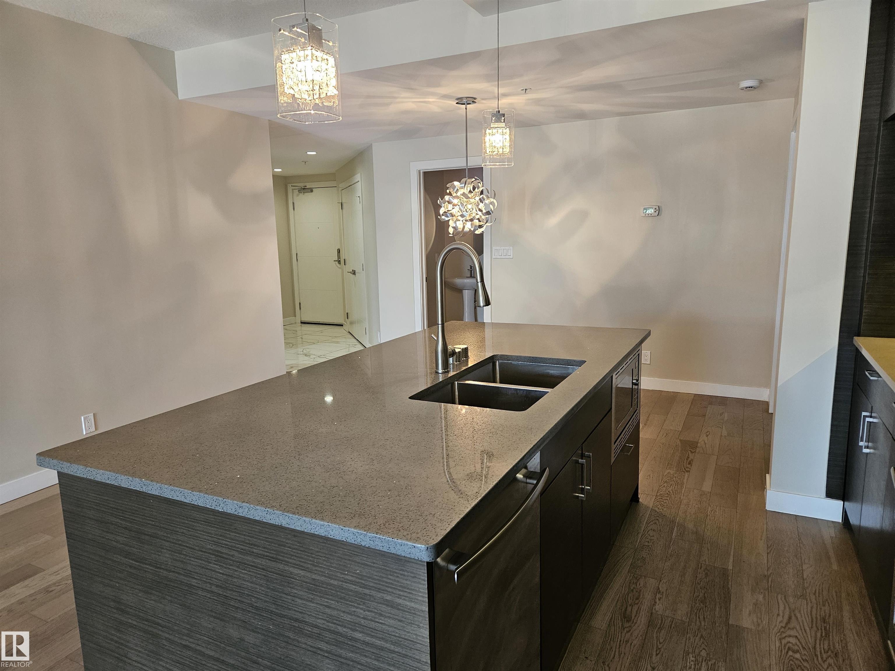 Photo 8 at 207 - 11710 87 Avenue NW, Windsor Park, Edmonton