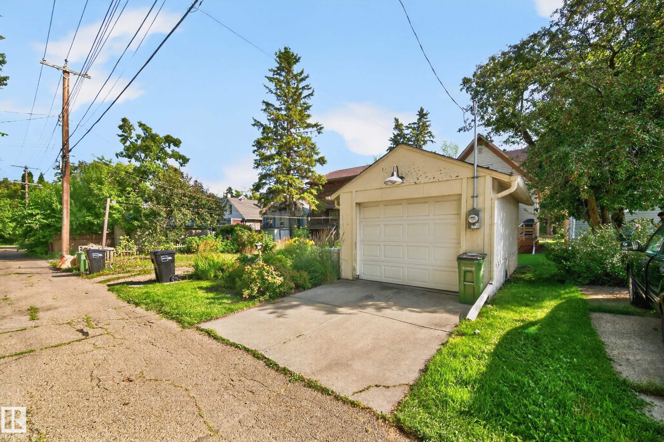 Listing photo thumbnail