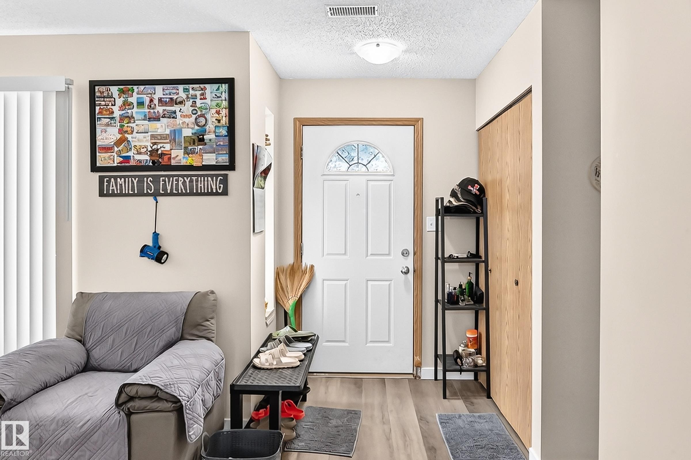 Listing photo thumbnail