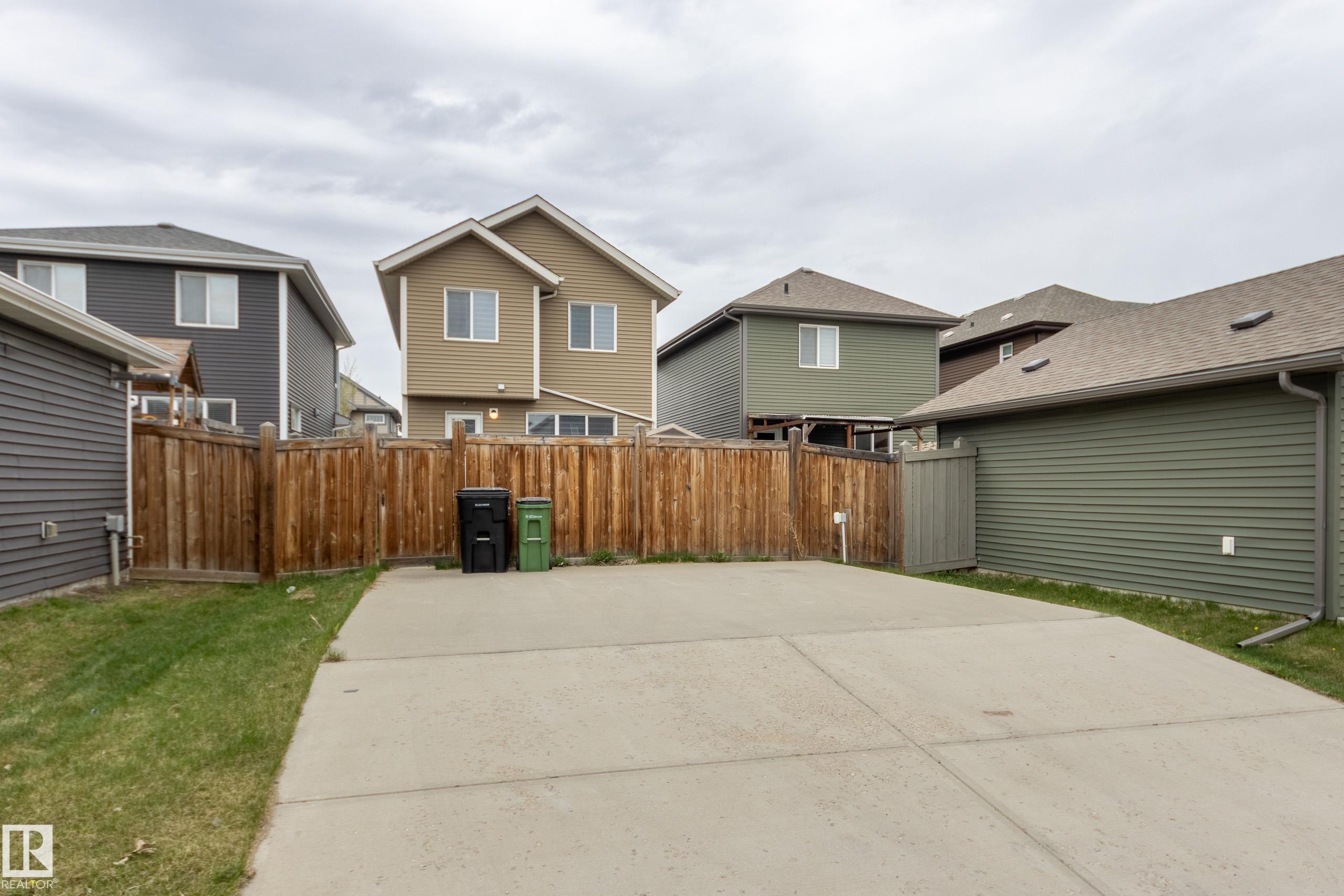 Listing photo thumbnail
