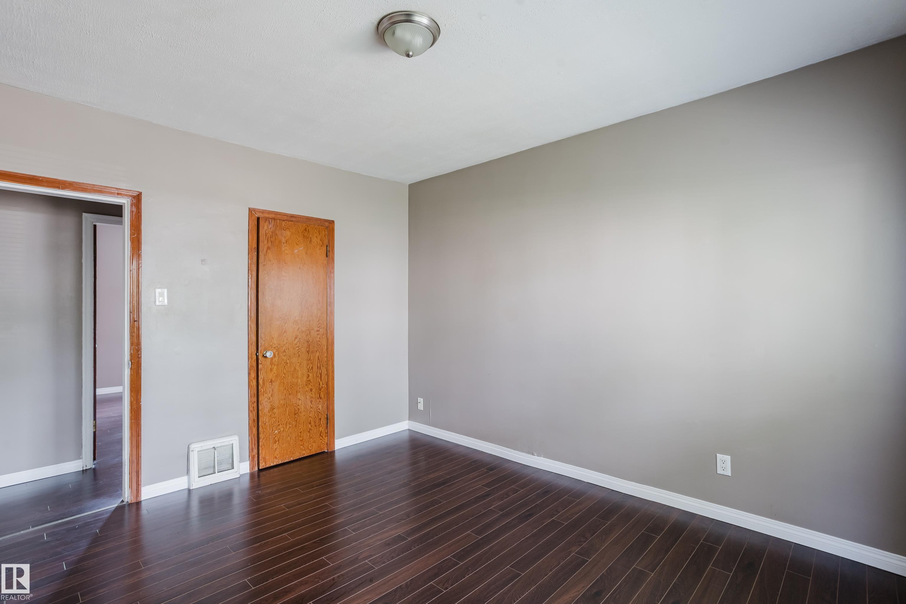 Photo 20 at 12811 117 Avenue NW, Inglewood, Edmonton