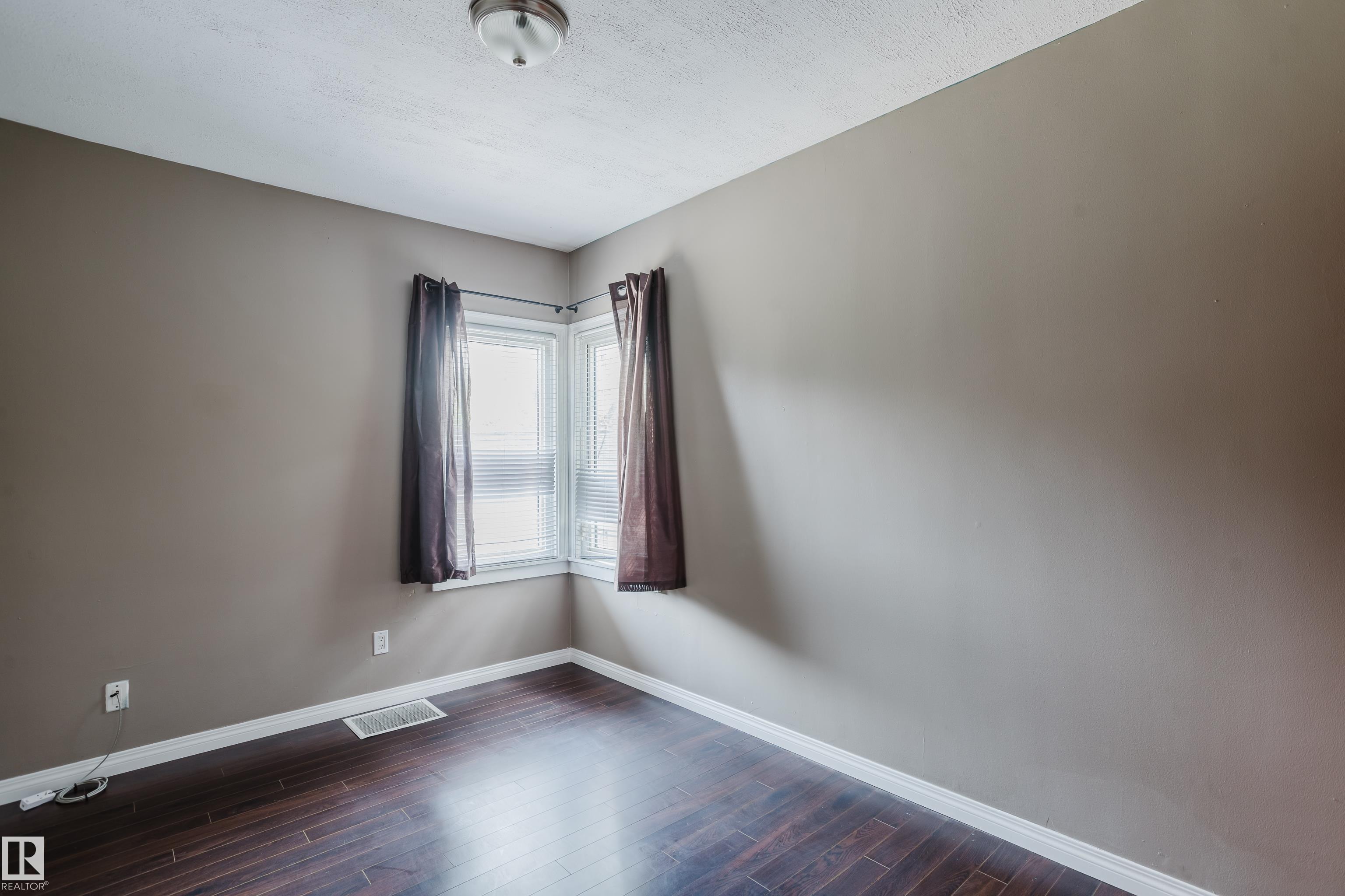 Photo 21 at 12811 117 Avenue NW, Inglewood, Edmonton