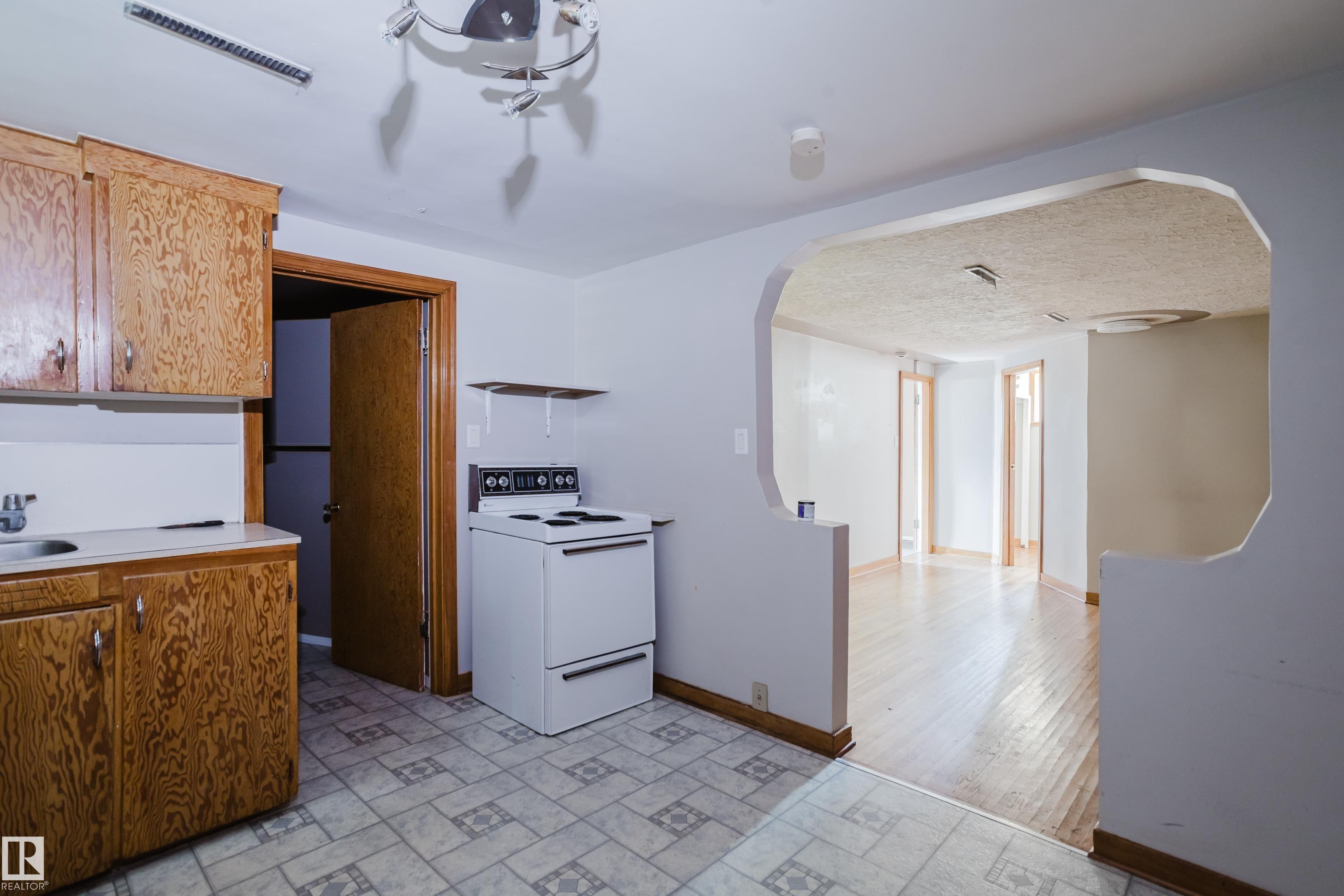 Photo 30 at 12811 117 Avenue NW, Inglewood, Edmonton