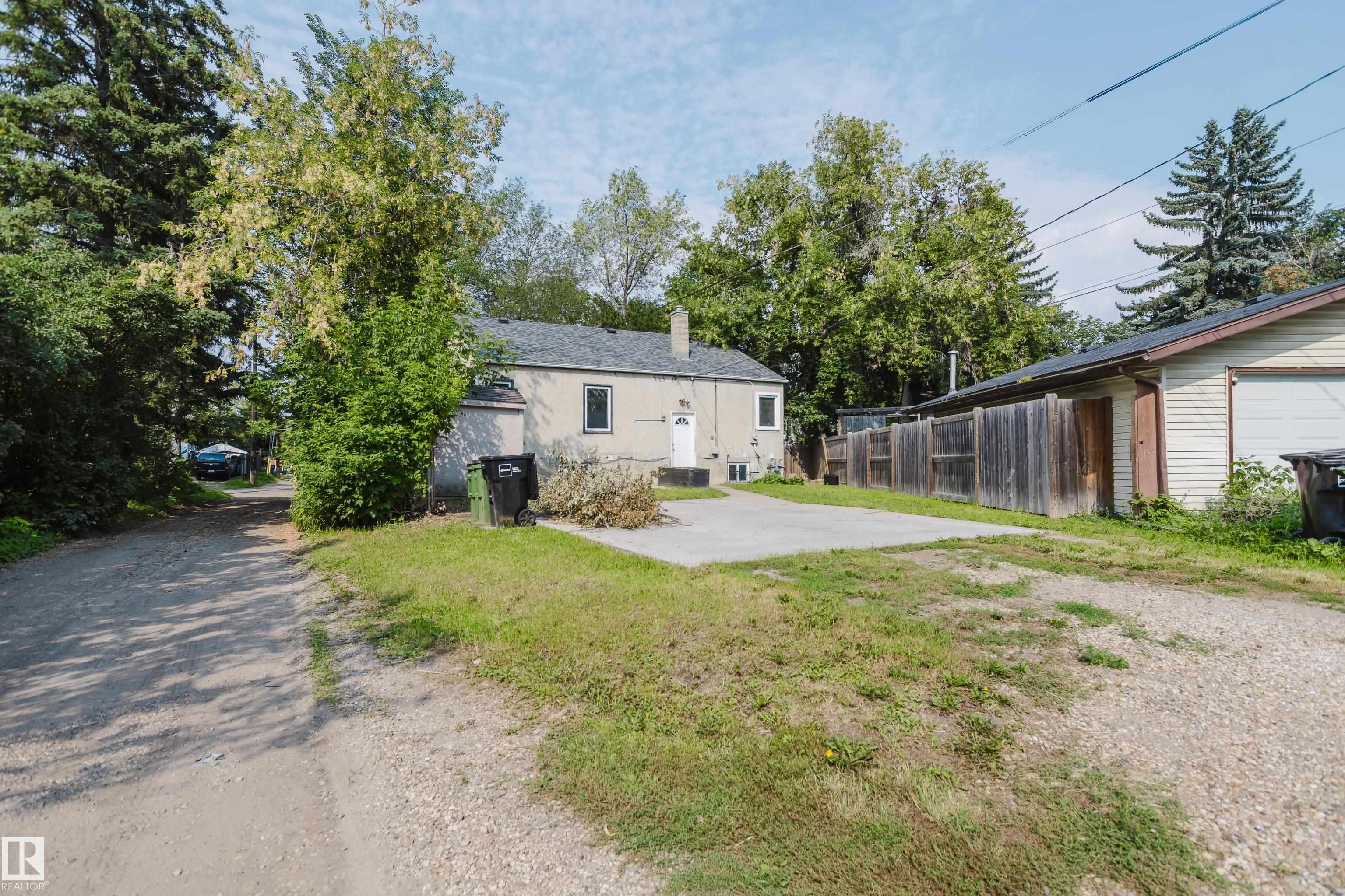Listing photo thumbnail