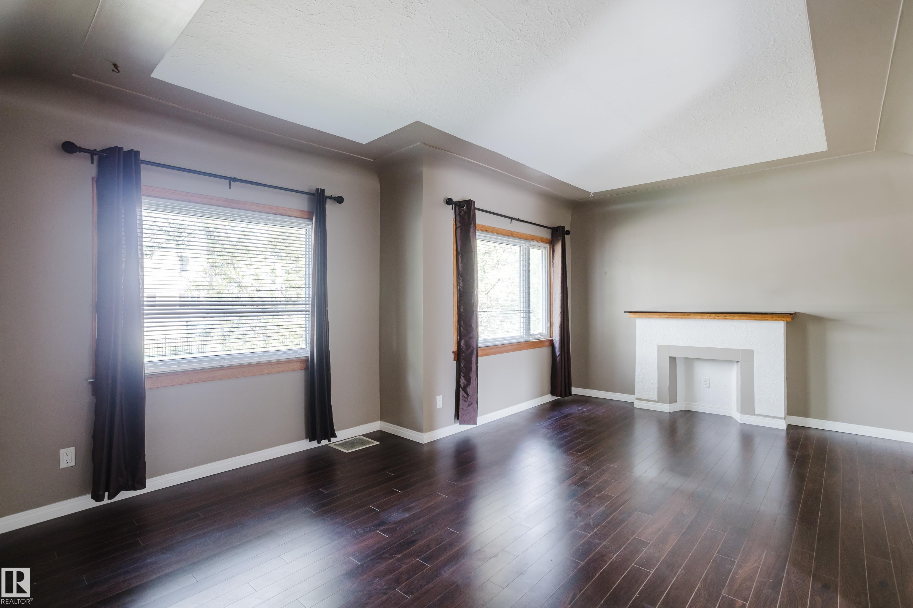 Photo 5 at 12811 117 Avenue NW, Inglewood, Edmonton