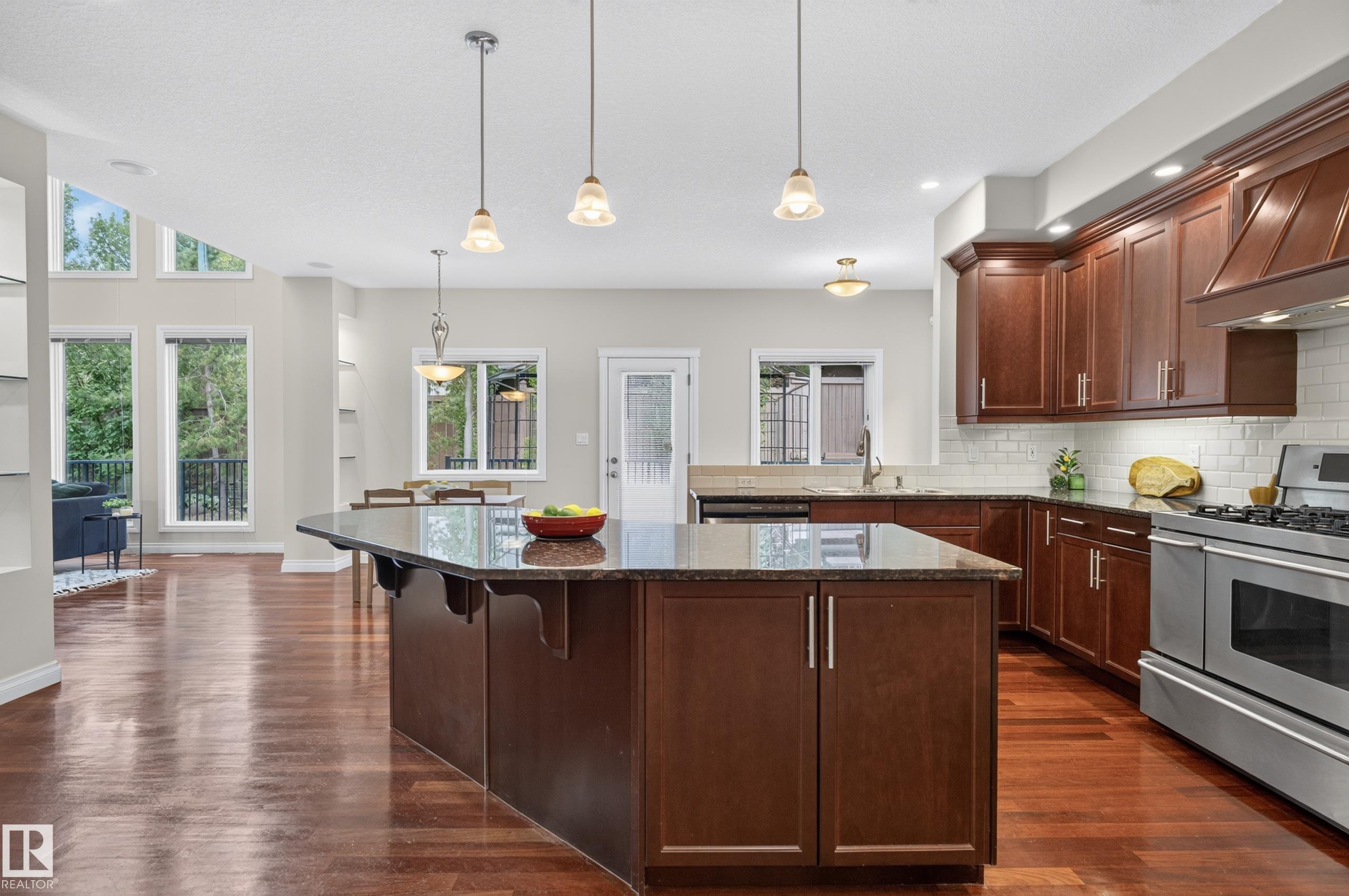 Listing photo thumbnail