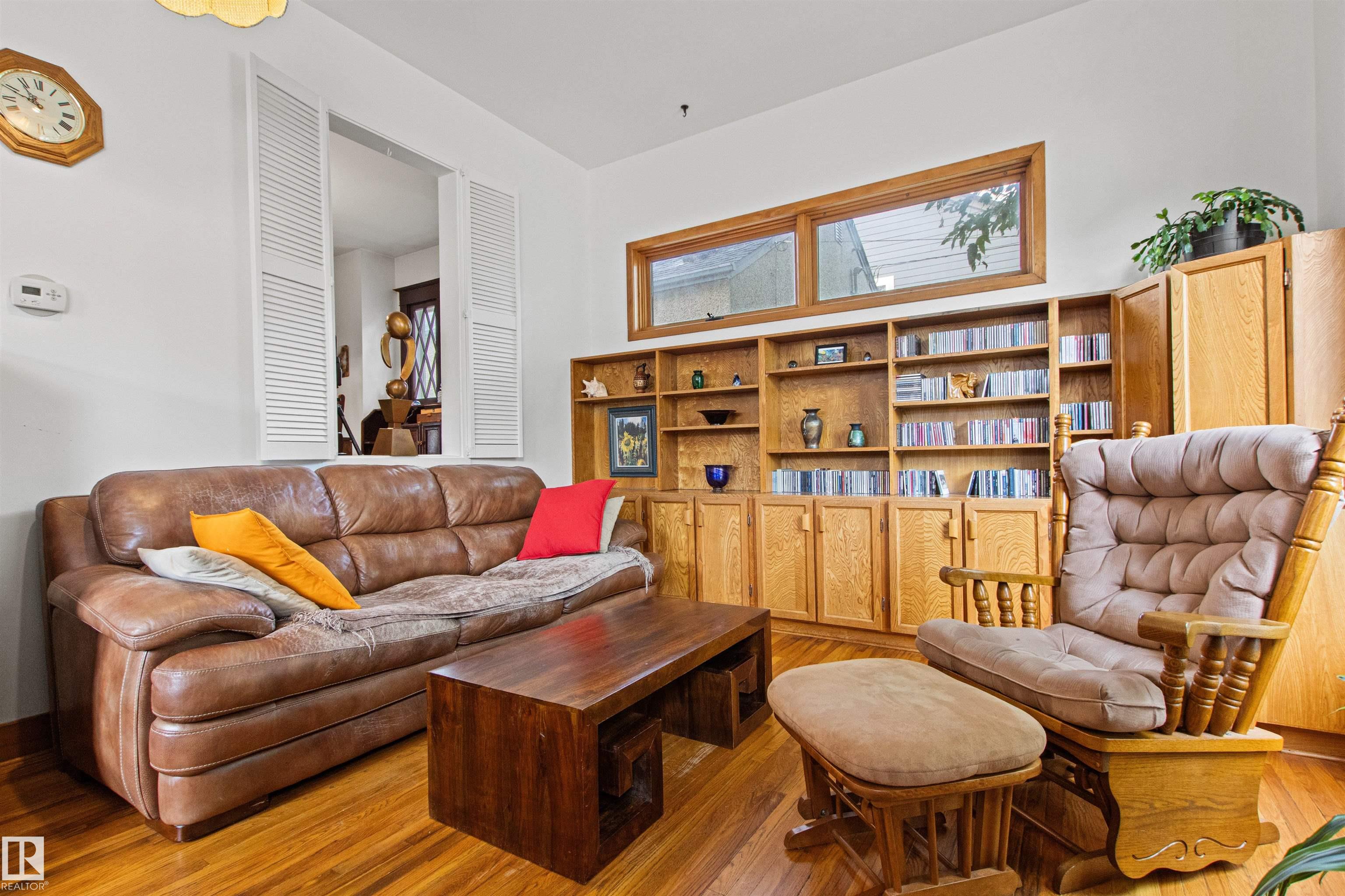 Listing photo thumbnail
